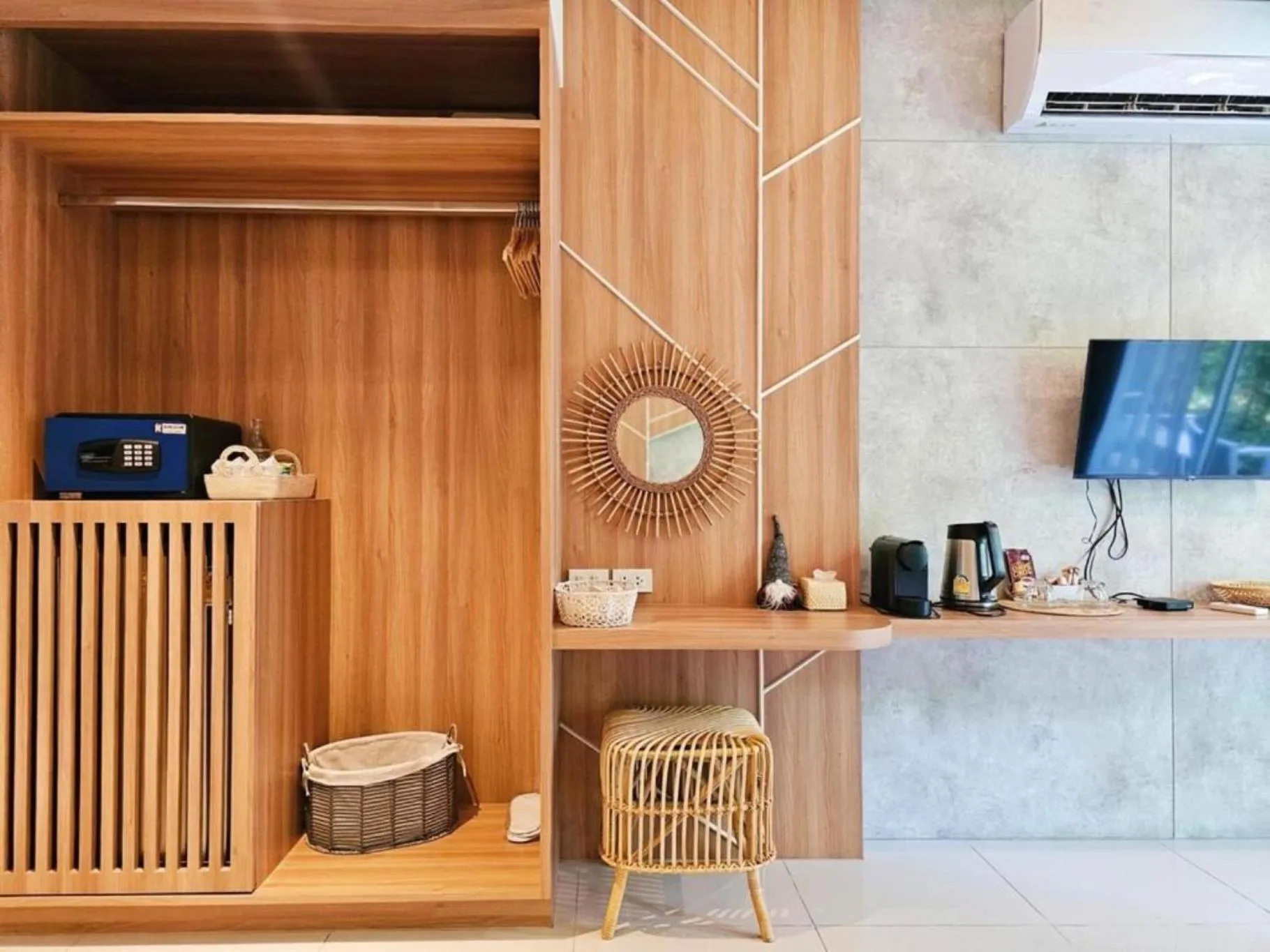 Area and facilities in Siri Lagoona Resort