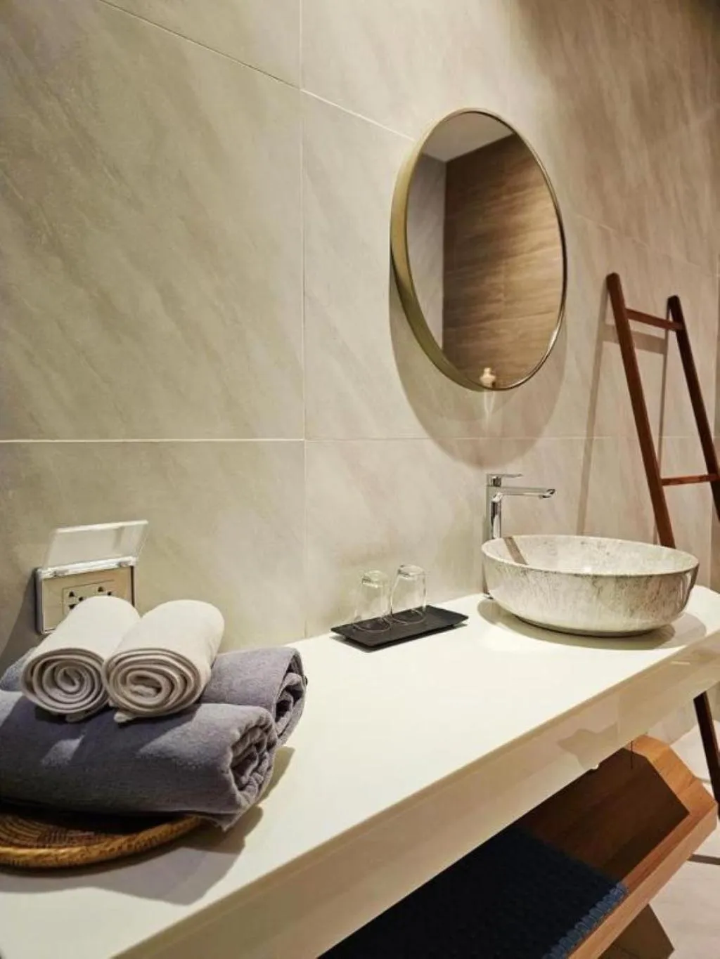 Area and facilities in Siri Lagoona Resort