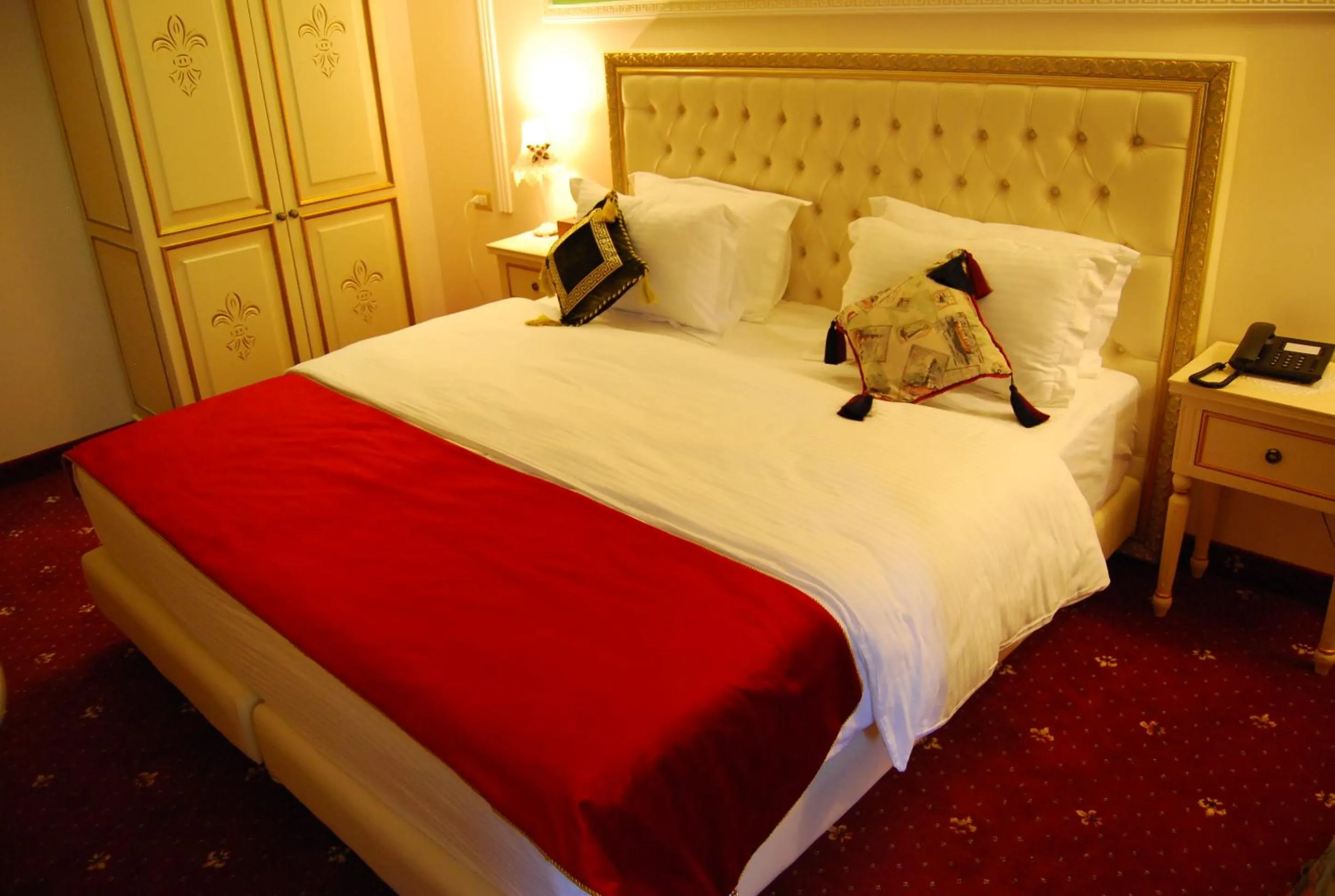 Photo of the whole room, Bed in 2 KITARRAT Boutique Hotel & SPA