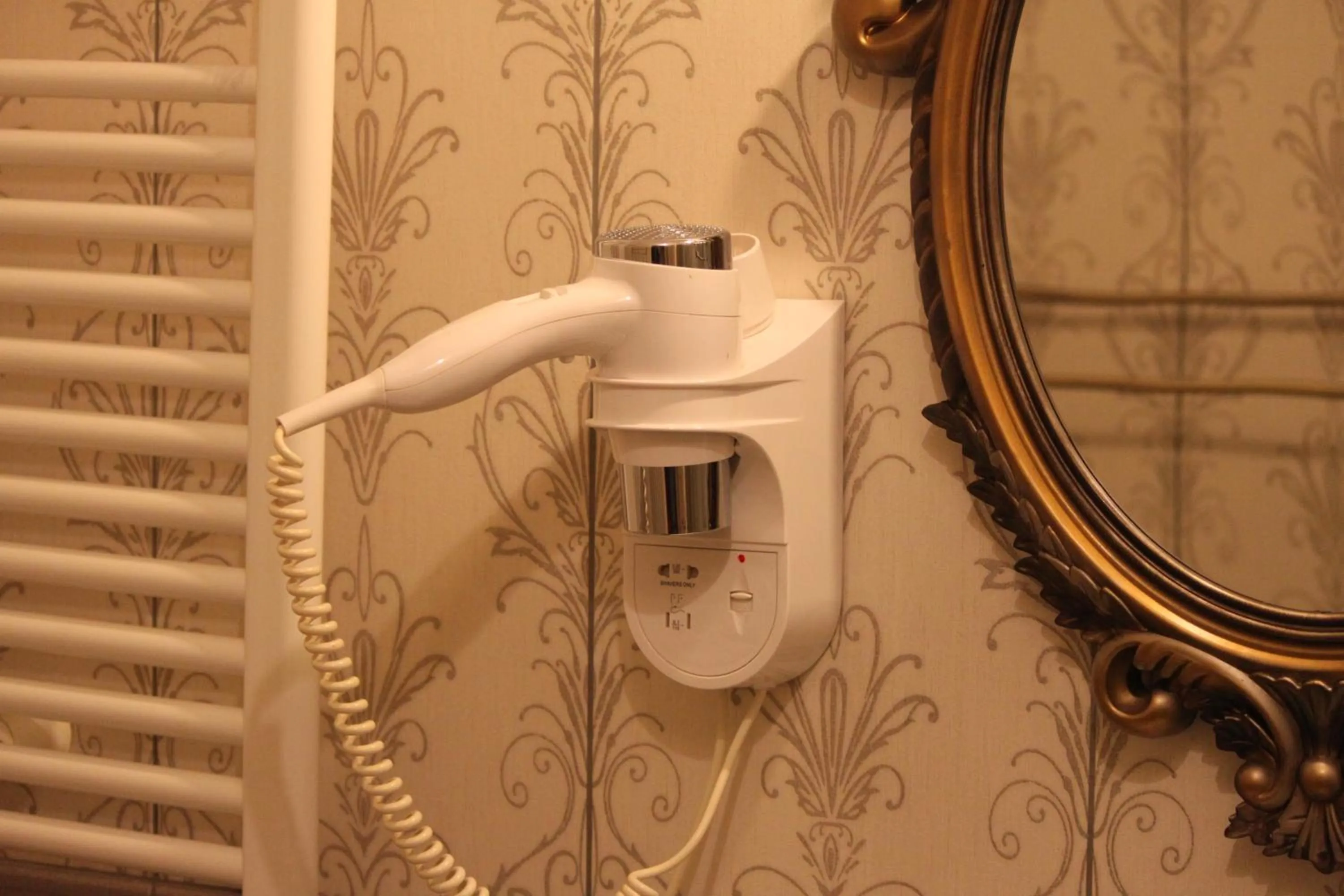 2 KITARRAT Boutique Hotel & SPA