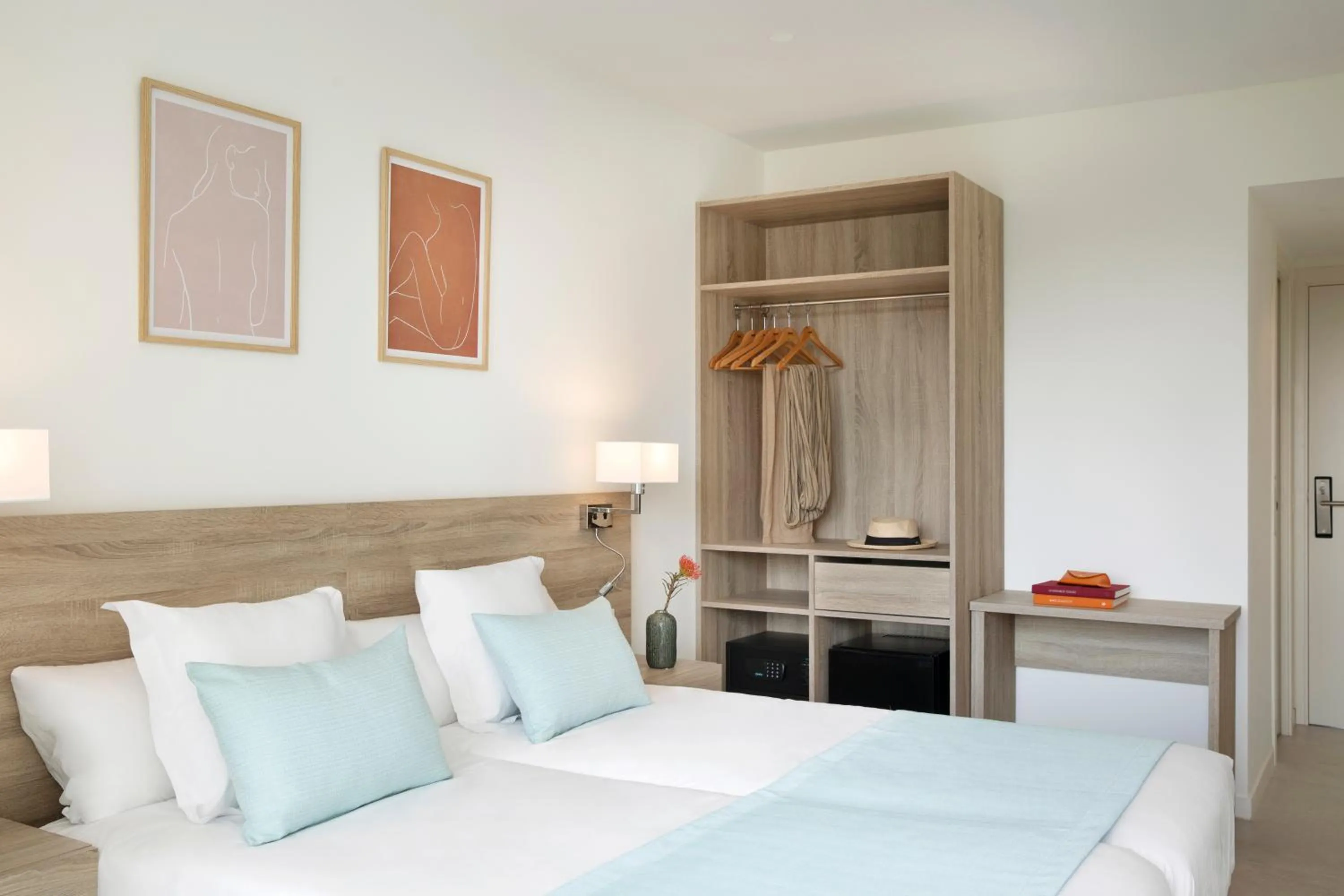 Bed in Aparthotel Marina Drach