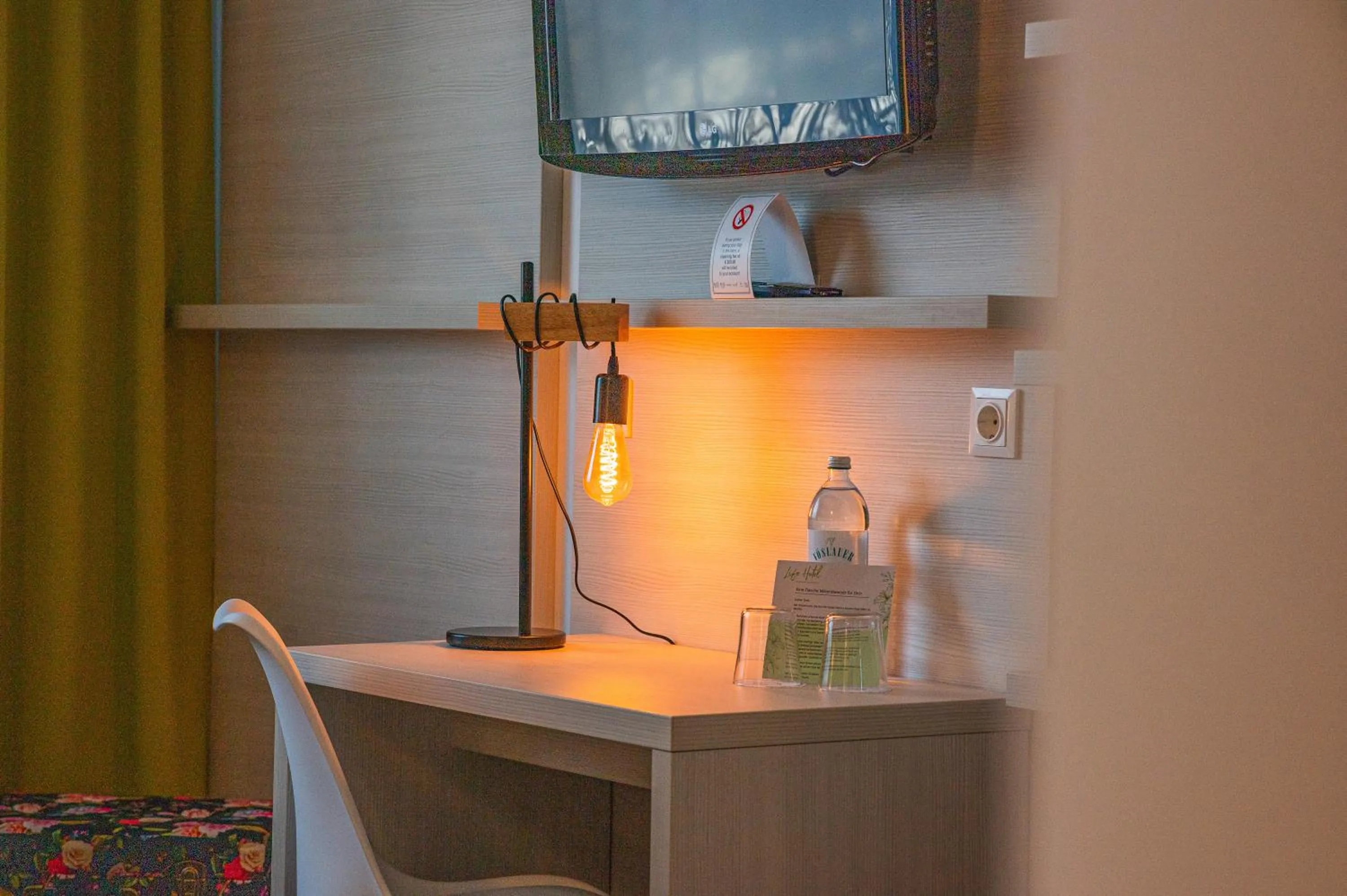 Photo of the whole room in LifeHotel Vienna Airport