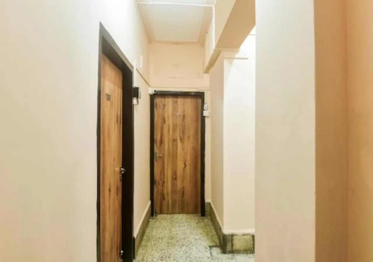 Property building in Hotel Subhash- Andheri