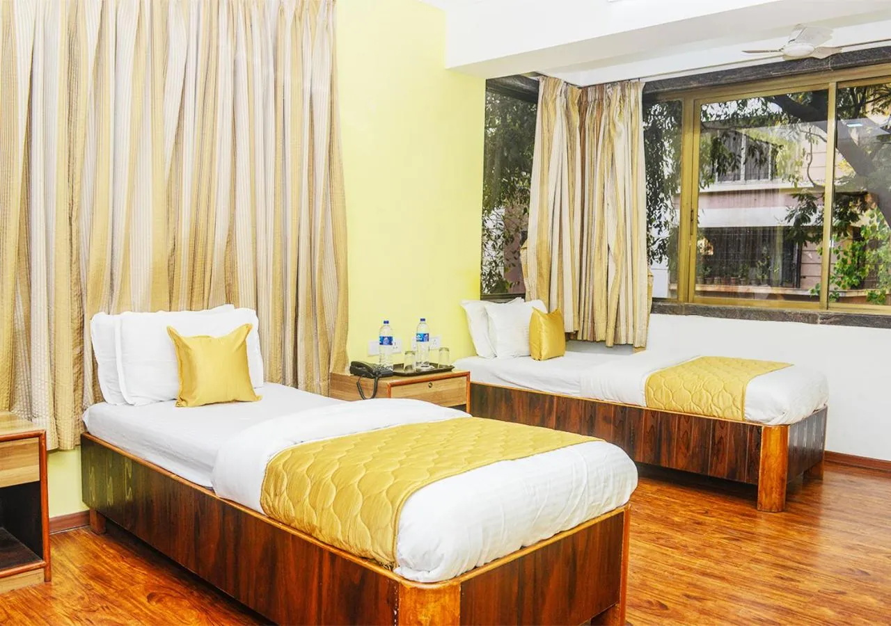 Bed in Hotel Subhash- Andheri