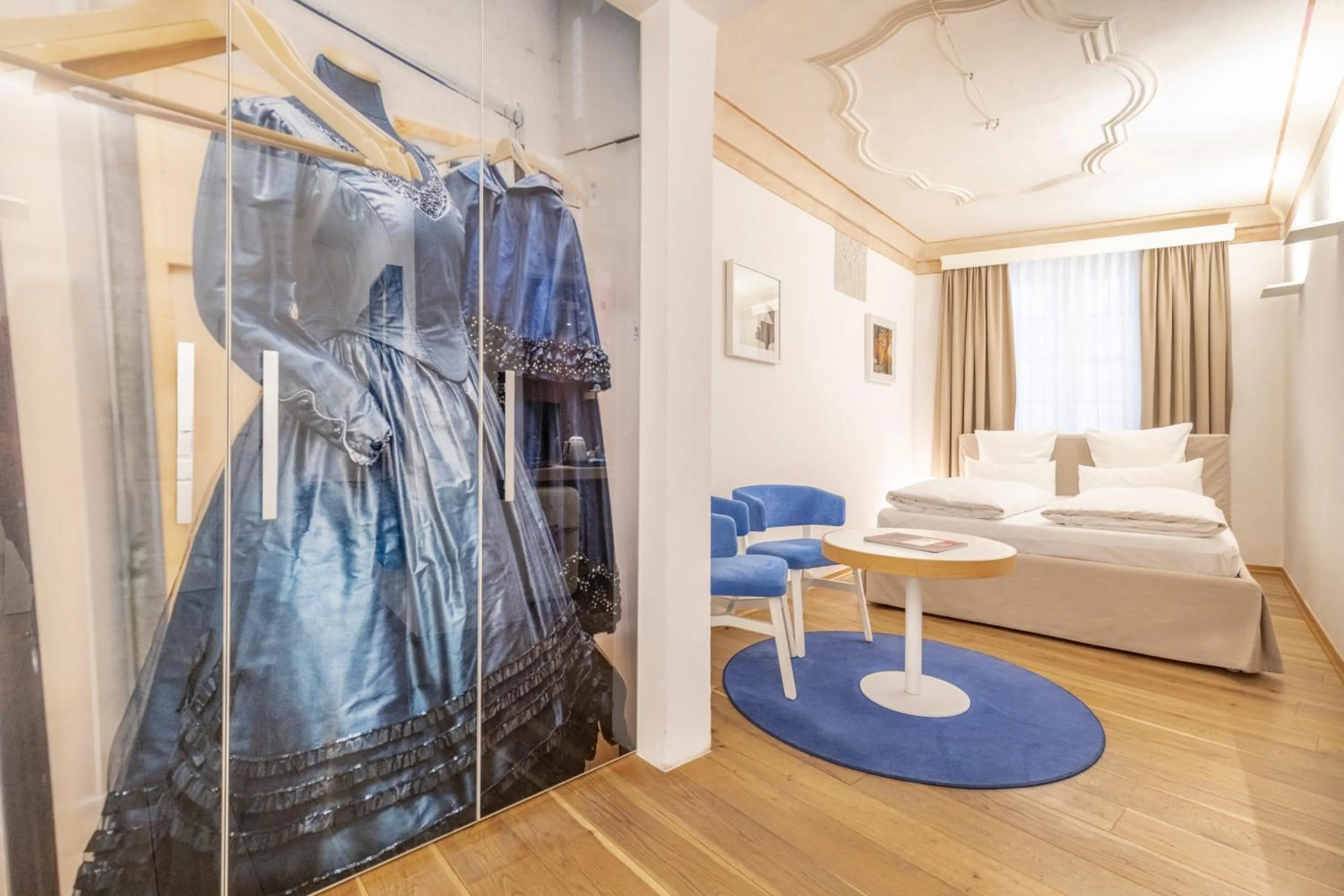 Bed in Small Luxury Hotel Goldgasse