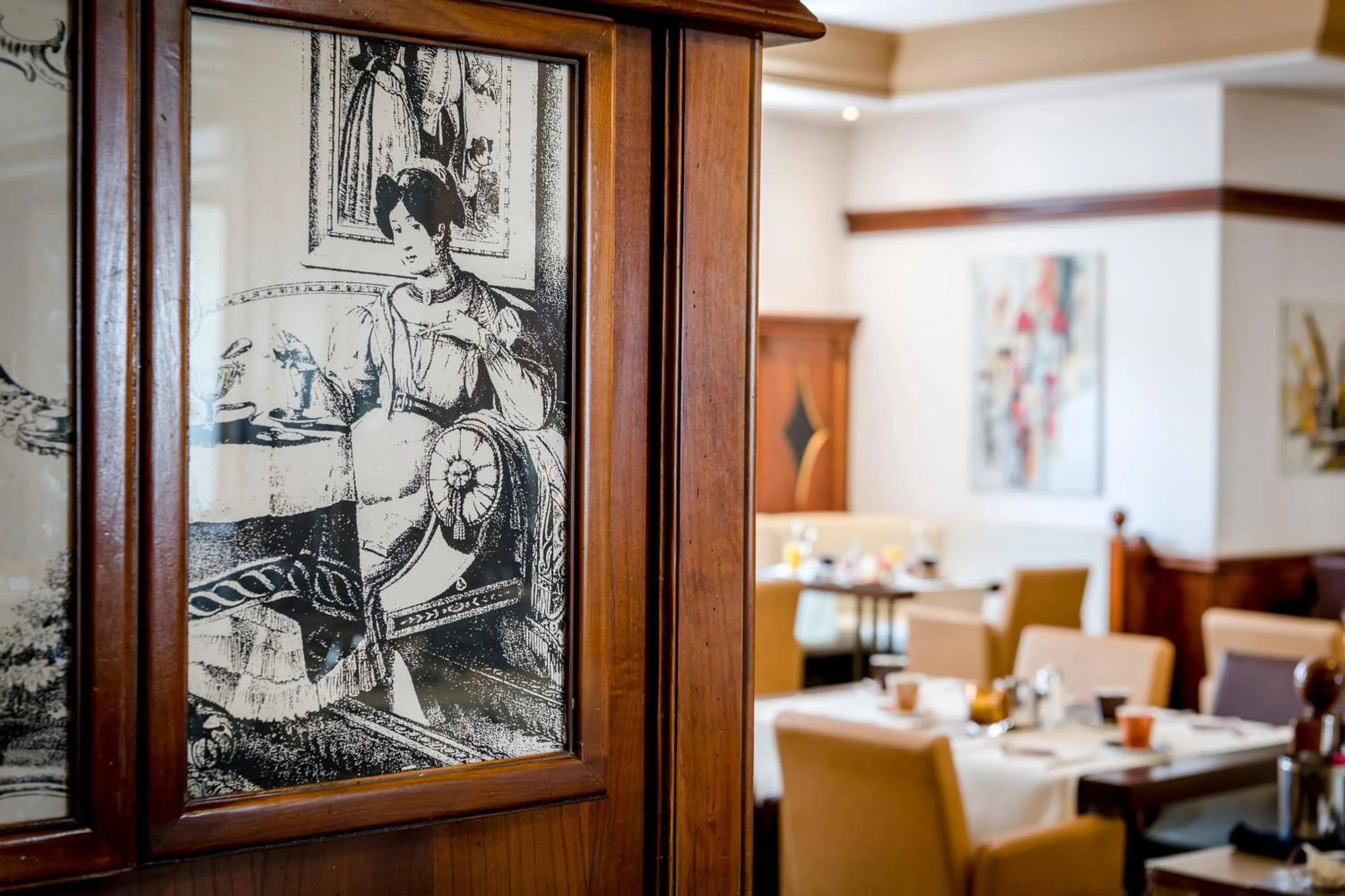 Restaurant/places to eat in Hotel am Mirabellplatz