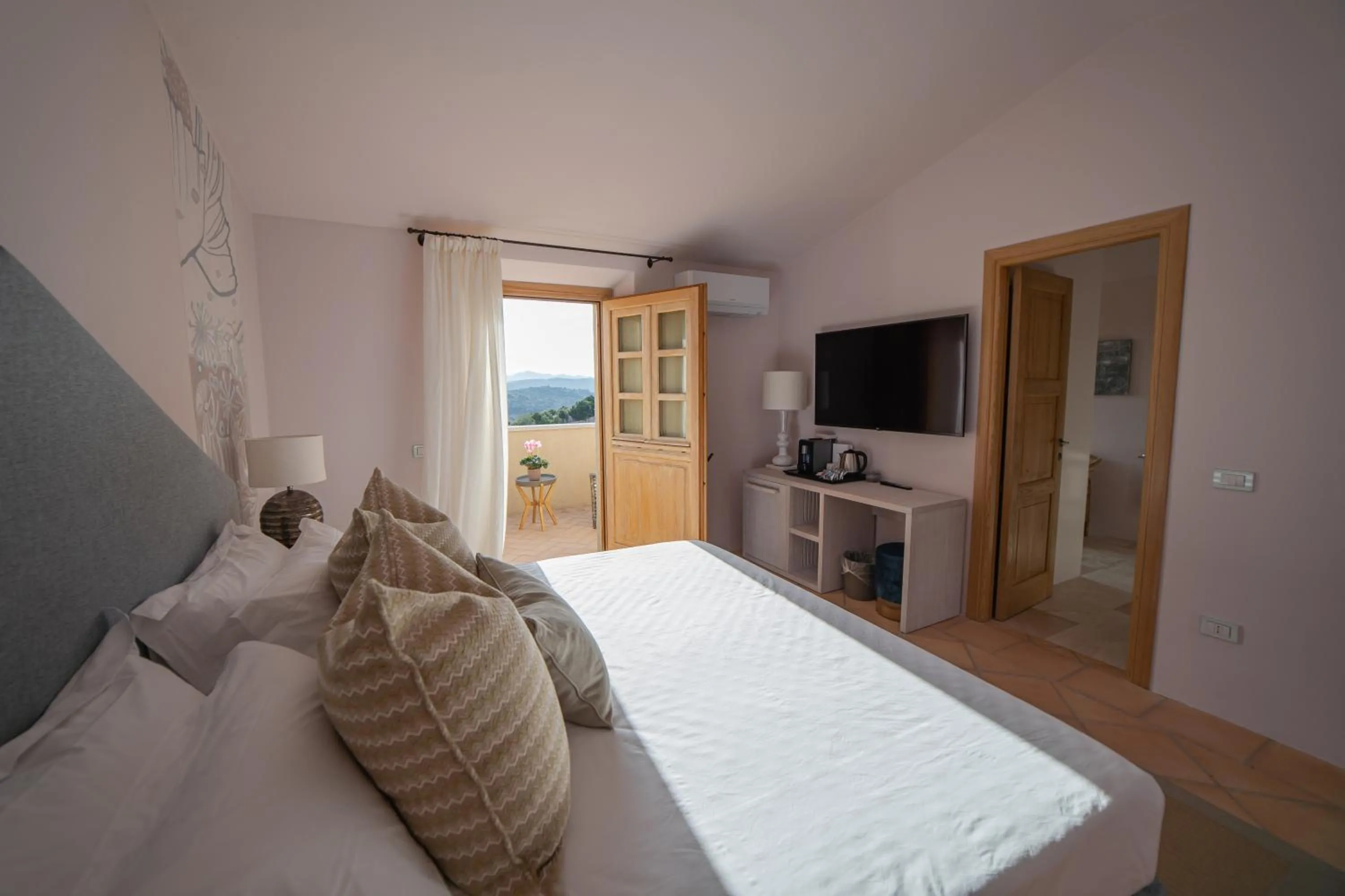 Bed in Hotel Borgo Smeraldo