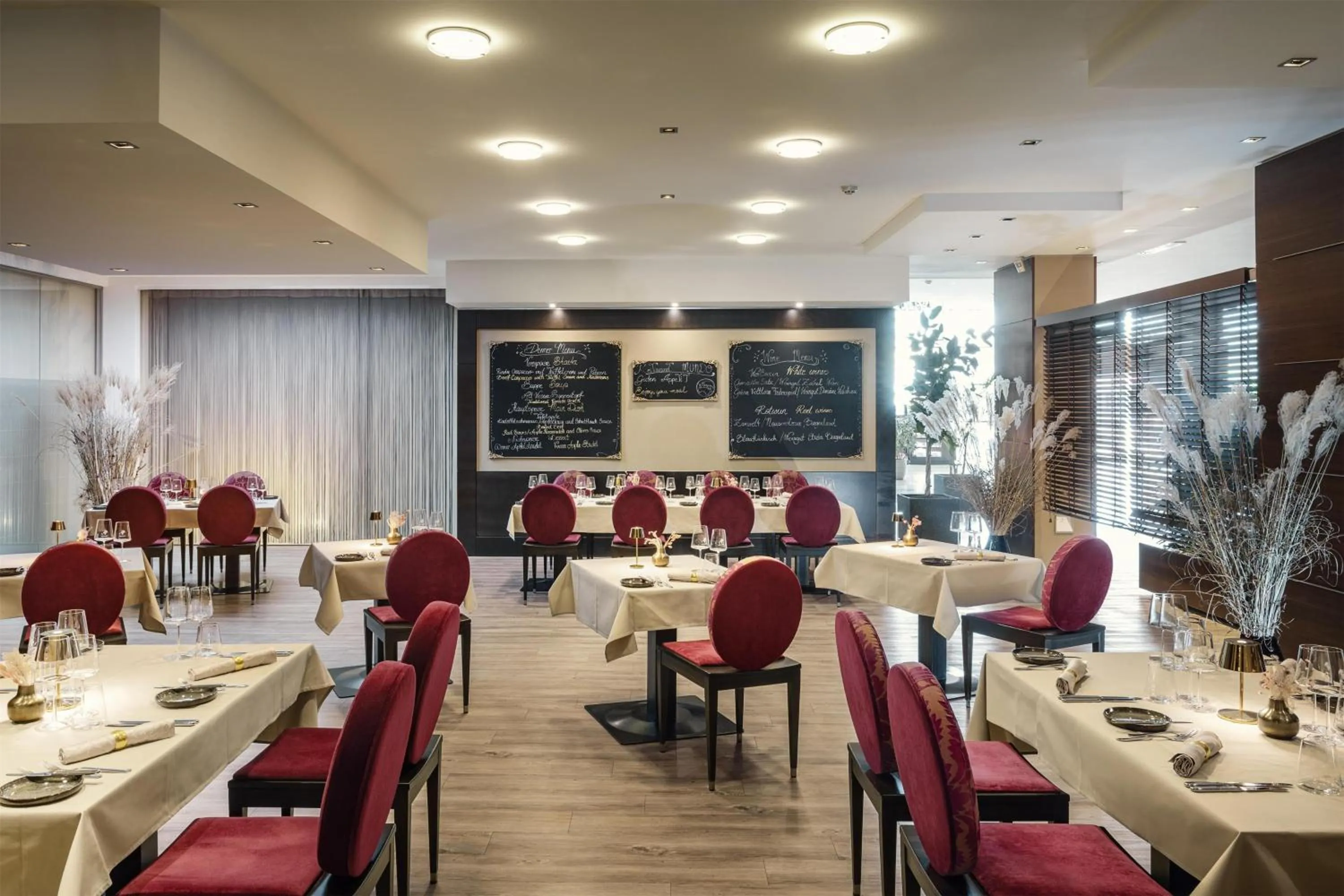 Restaurant/places to eat in NH Vienna Airport Conference Center