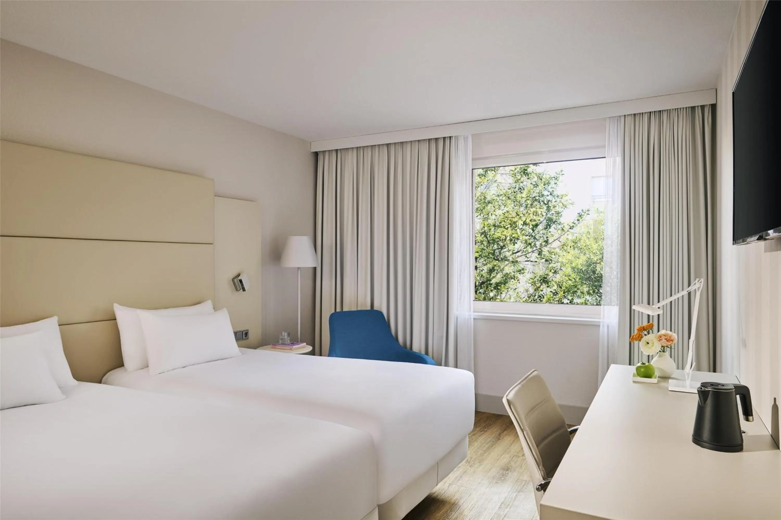 Bedroom, Bed in NH Vienna Airport Conference Center