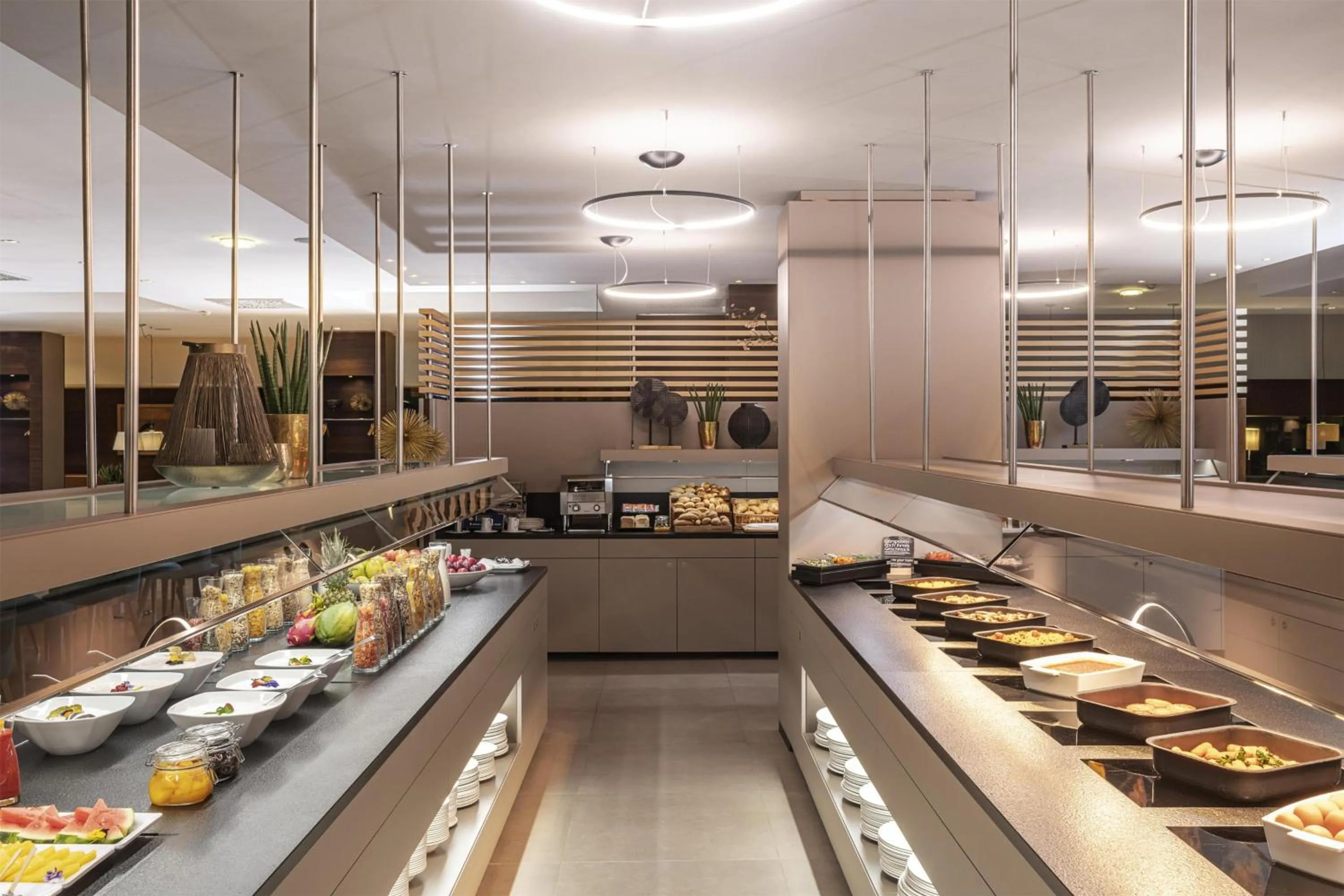 Restaurant/places to eat in NH Vienna Airport Conference Center