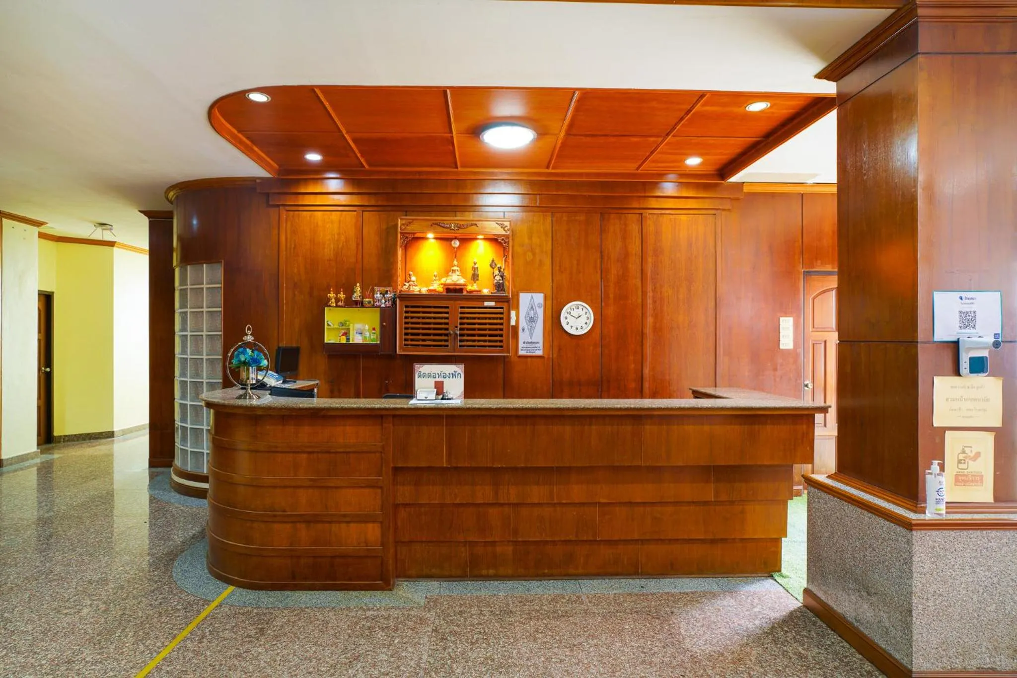 Lobby or reception in Mayfa Hotel - SHA extra plus