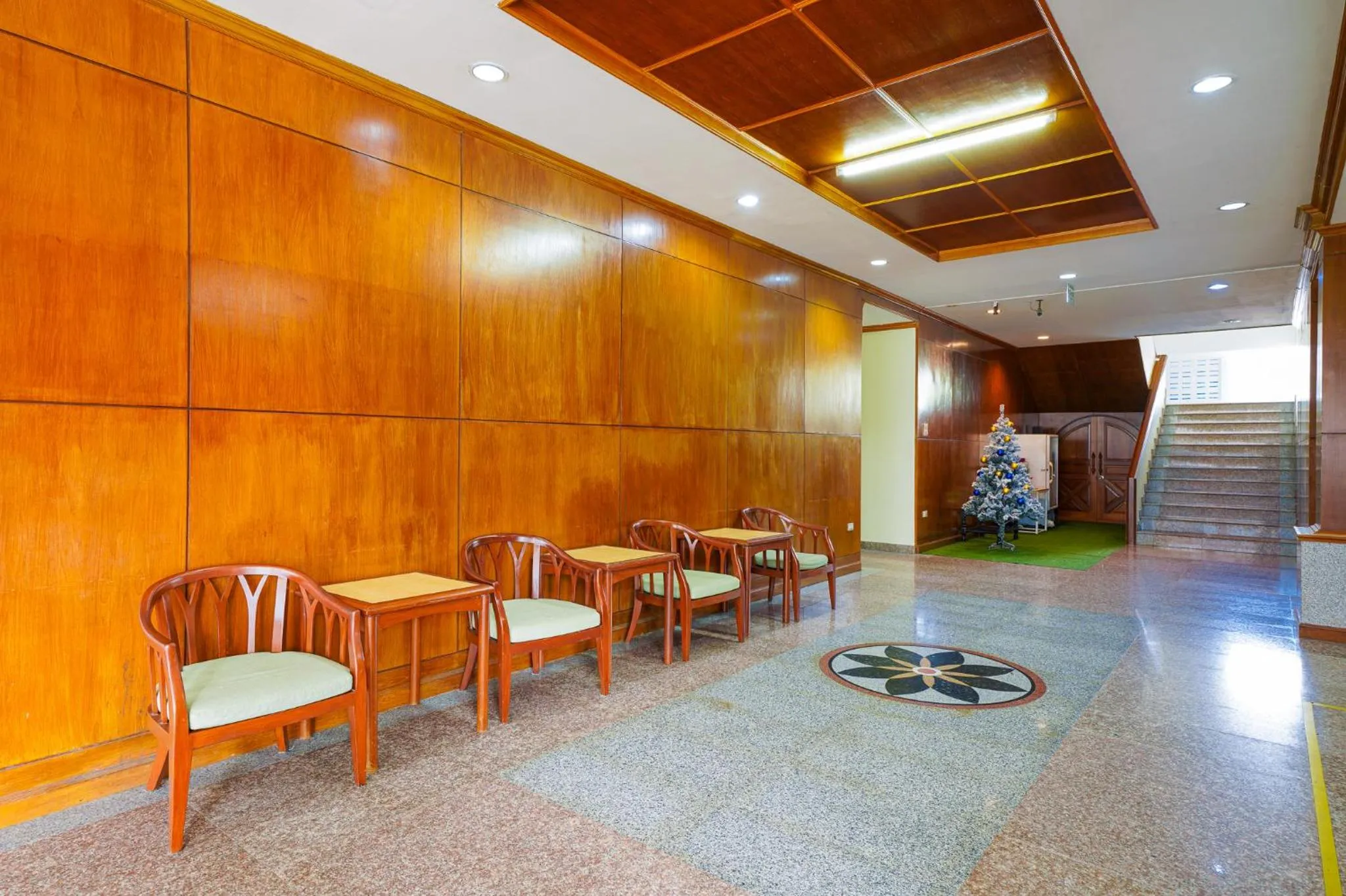 Lobby or reception in Mayfa Hotel - SHA extra plus