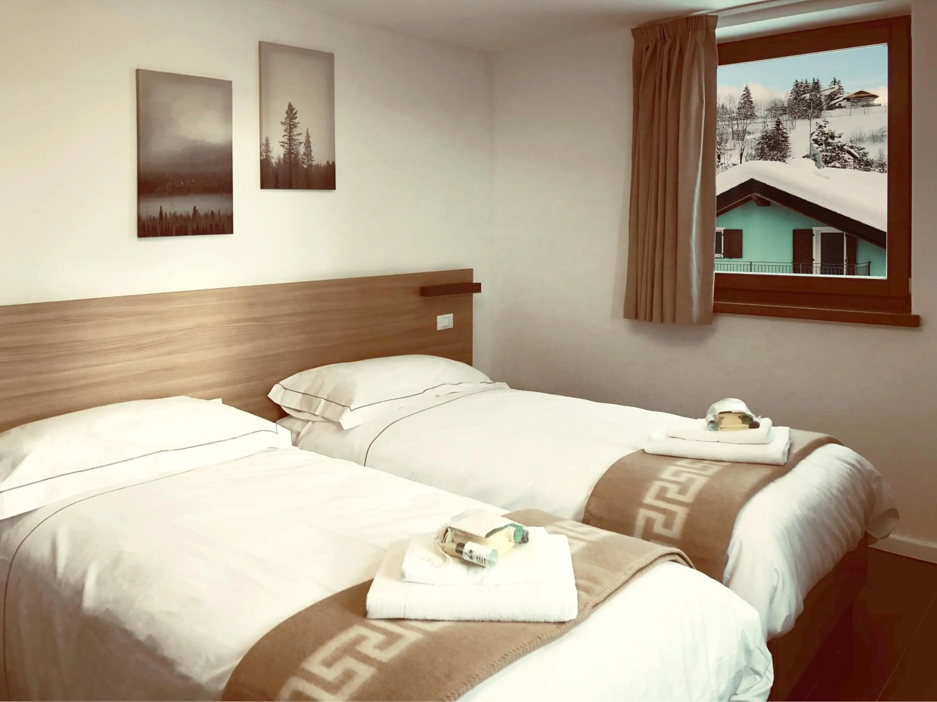 Bed in Residence Aurora