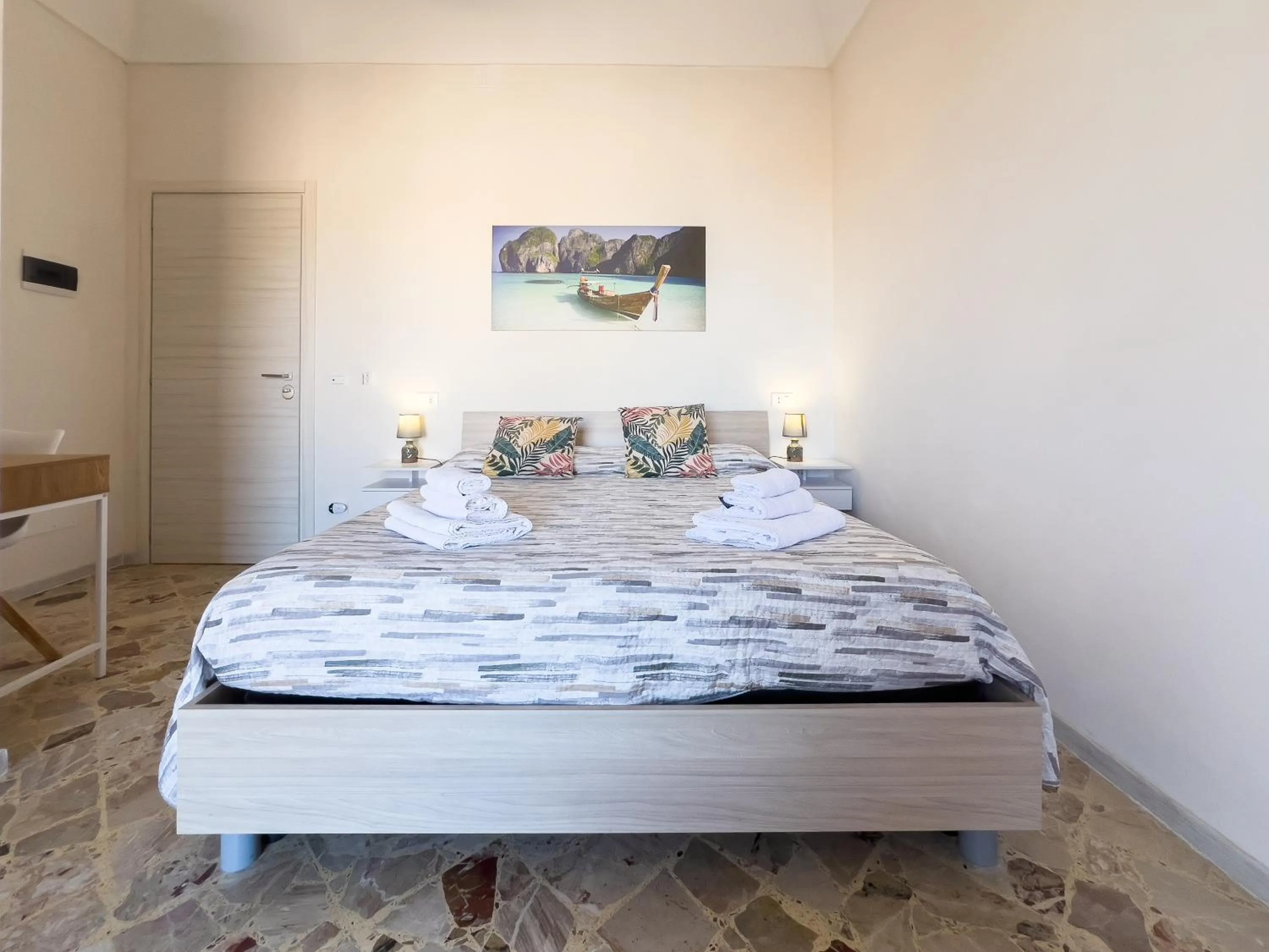 Bed in Ponente & Maestro Rooms