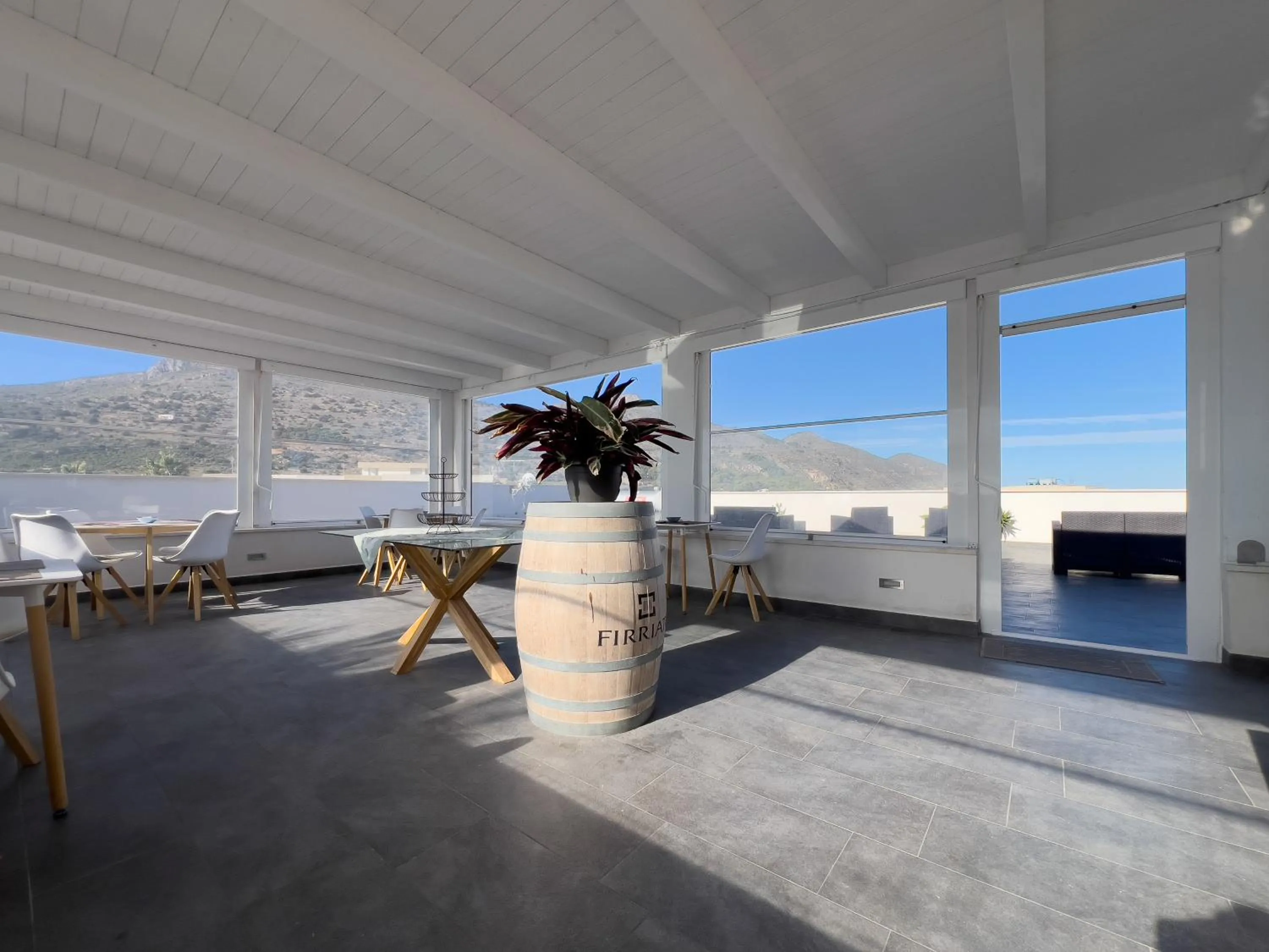 Ponente & Maestro Rooms