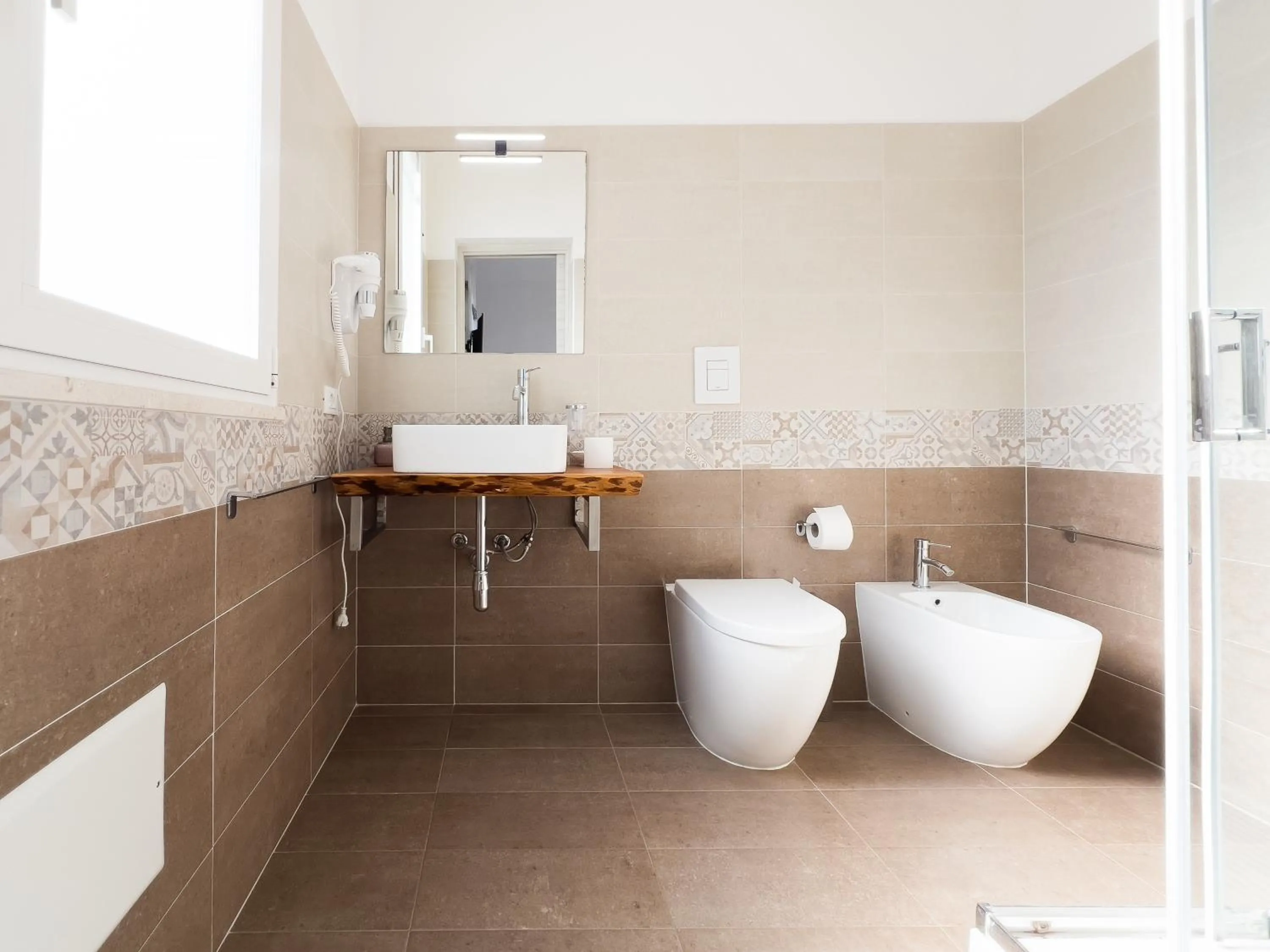 Ponente & Maestro Rooms