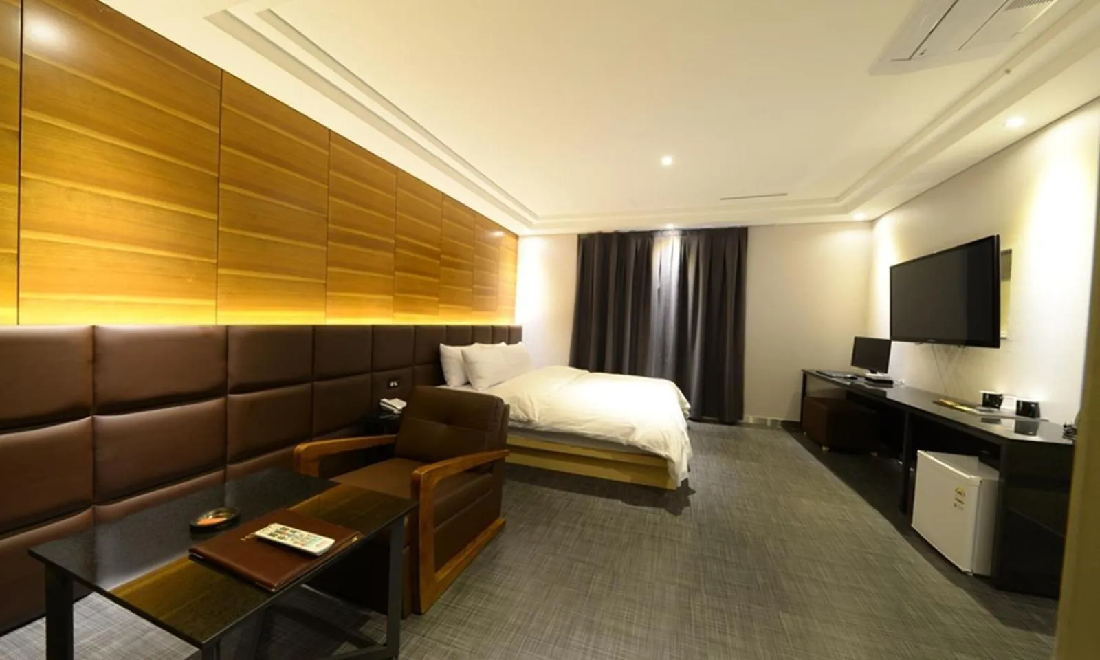 Bed in Life Style S Hotel