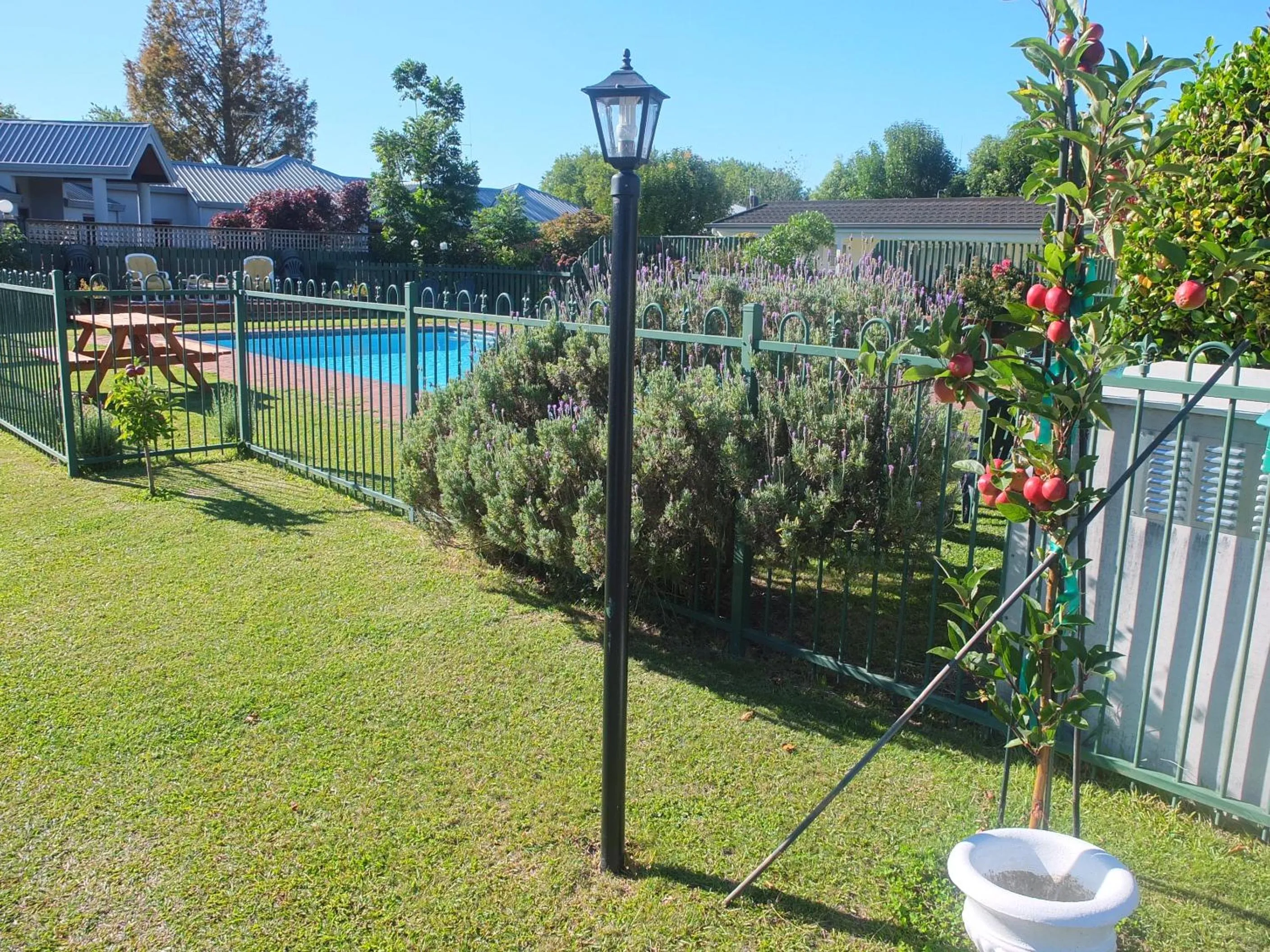 Colonial Court Motel