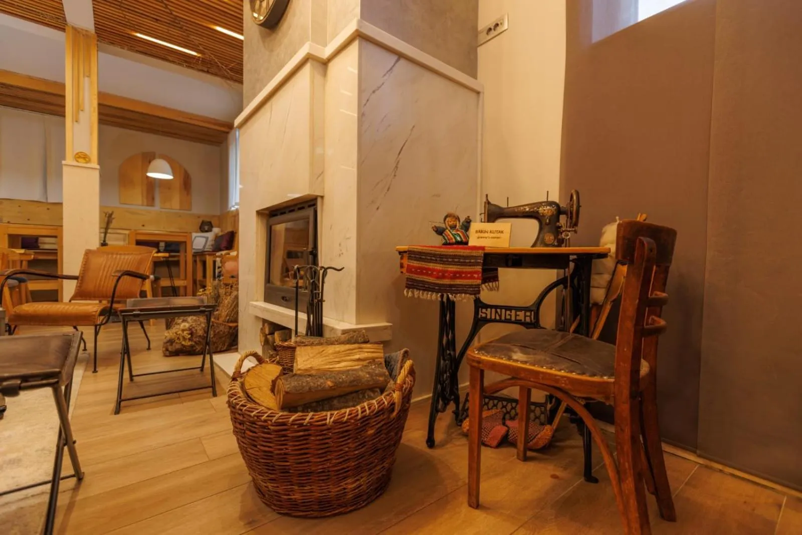 flat iron in Casa di Pino EcoLodge Hotel