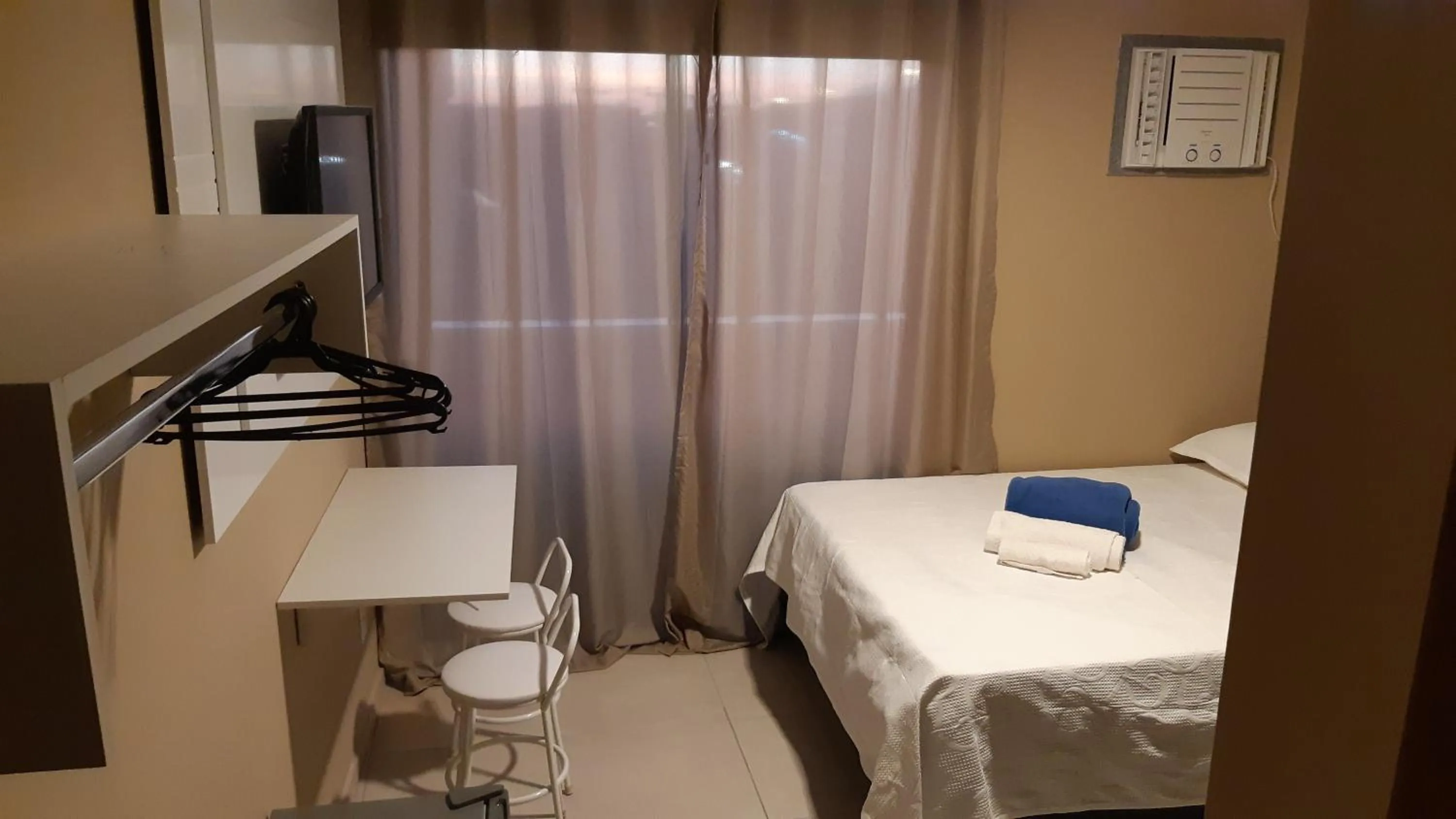 Photo of the whole room, Bed in Pousada São Pedro