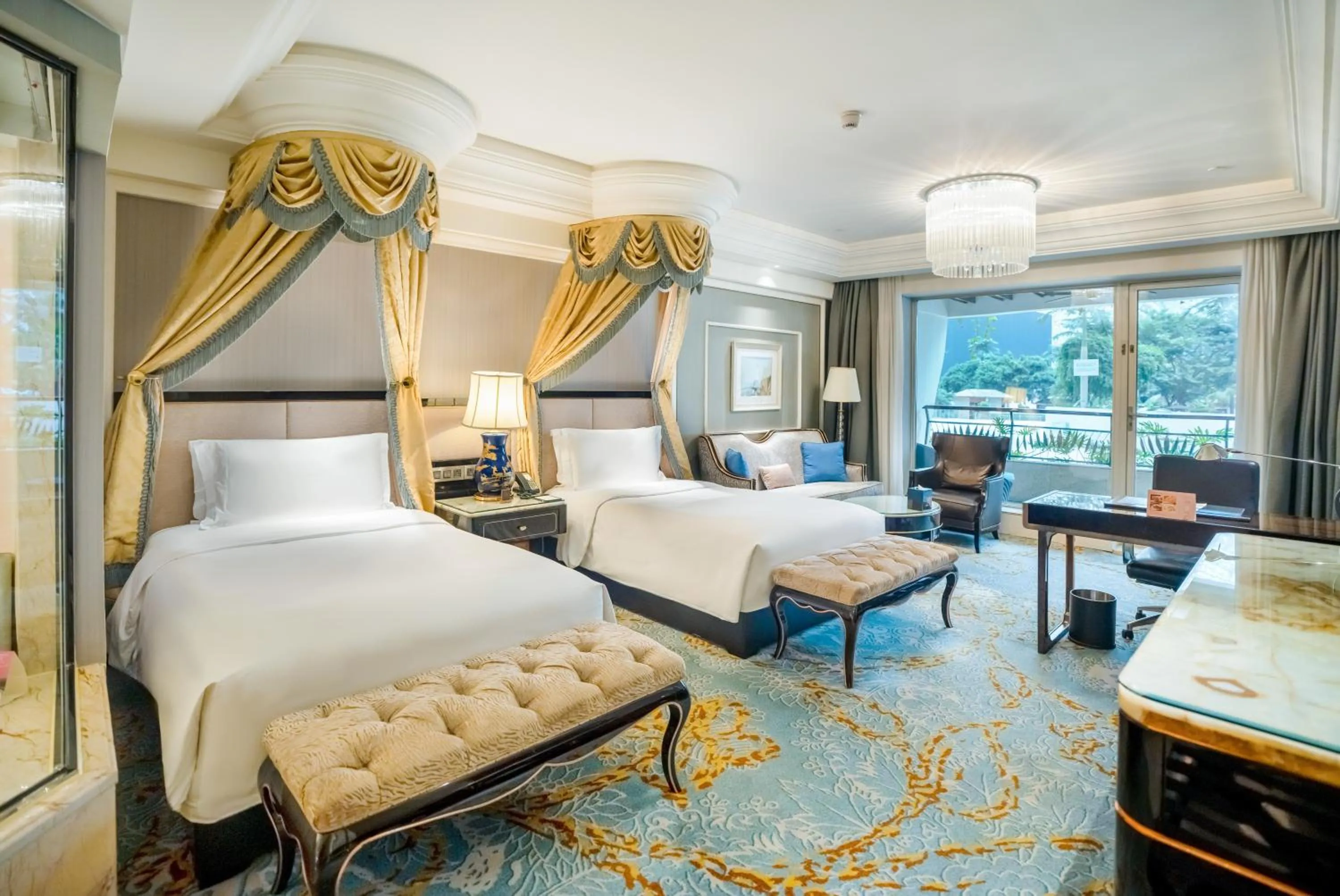 Bed in InterContinental Chengdu Global Center by IHG