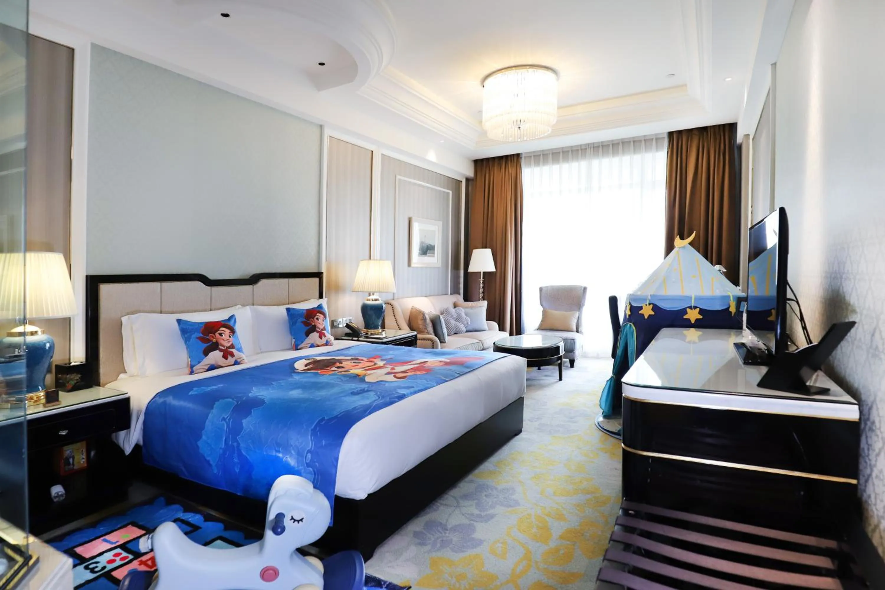 Bedroom, Bed in InterContinental Chengdu Global Center by IHG