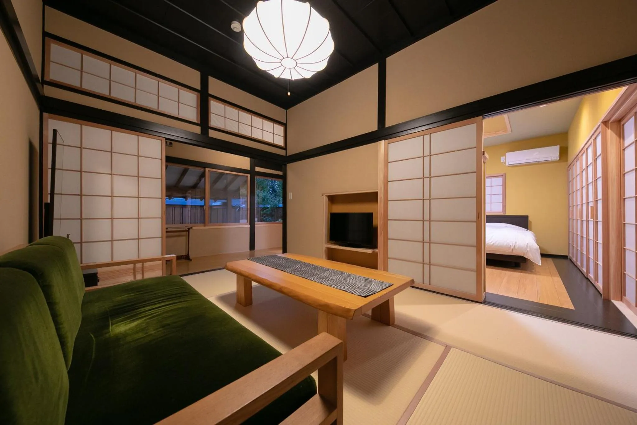 Photo of the whole room in Yufuin Hoteiya