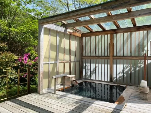 Open Air Bath in Yufuin Hoteiya