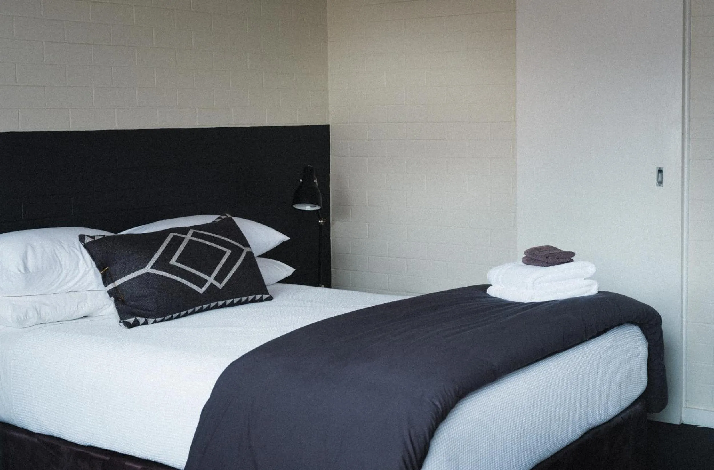 Bedroom, Bed in Cedar Lodge