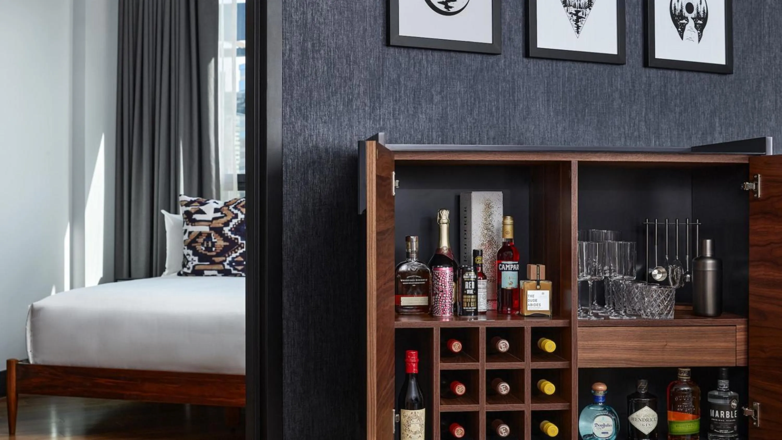 minibar, Bed in The Rally Hotel at McGregor Square