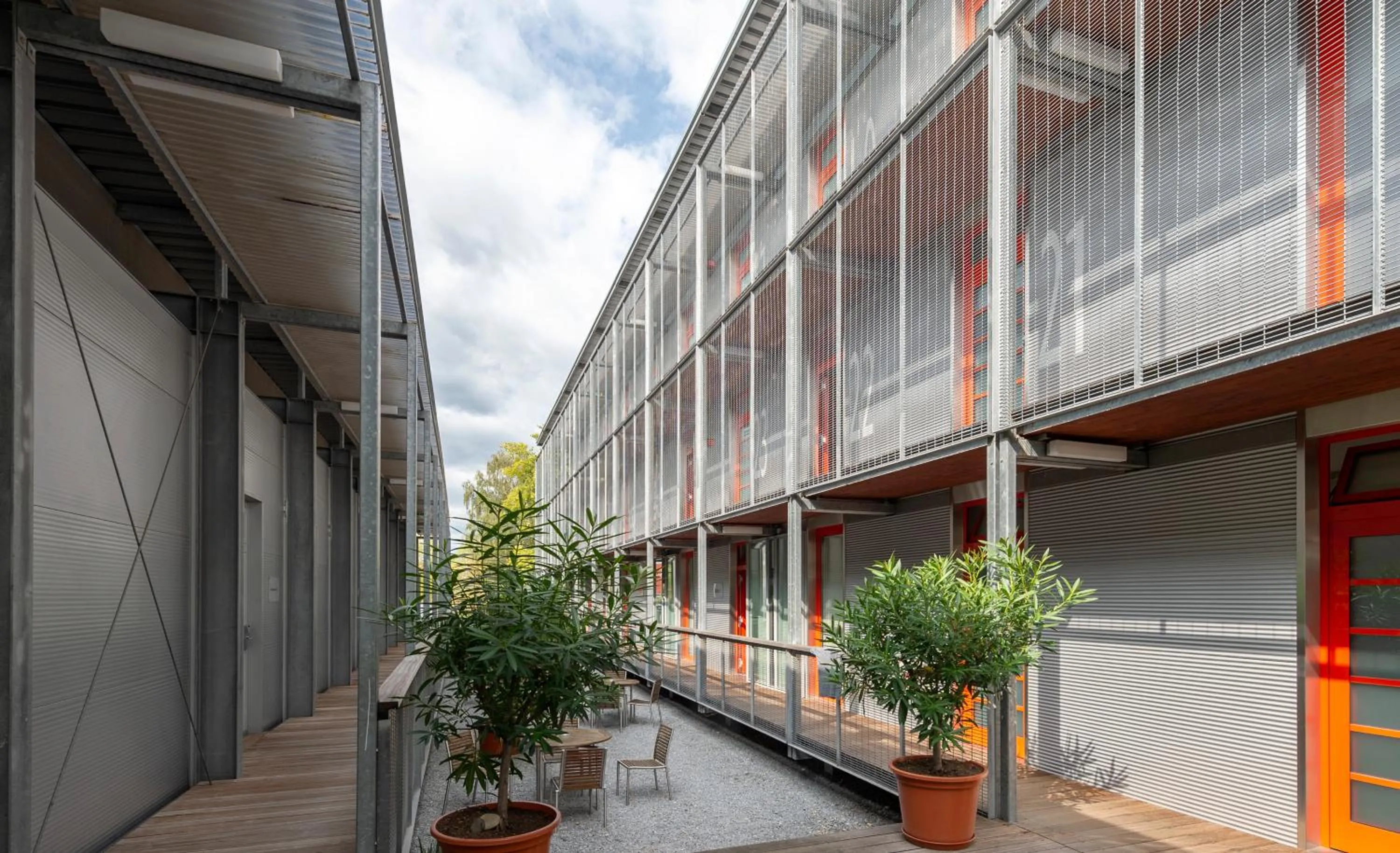 Patio in Orange Wings Krems