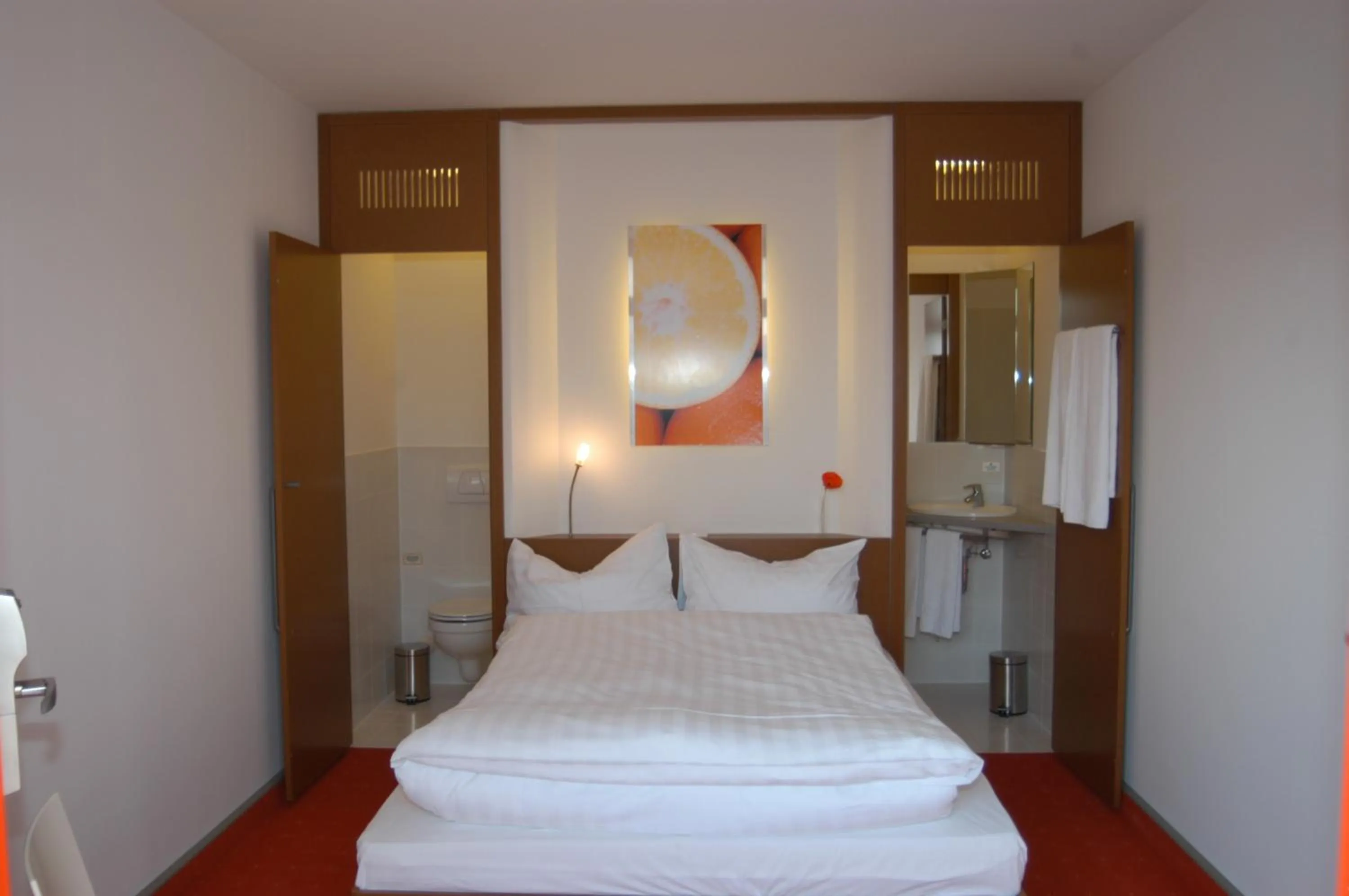 Bed in Orange Wings Krems