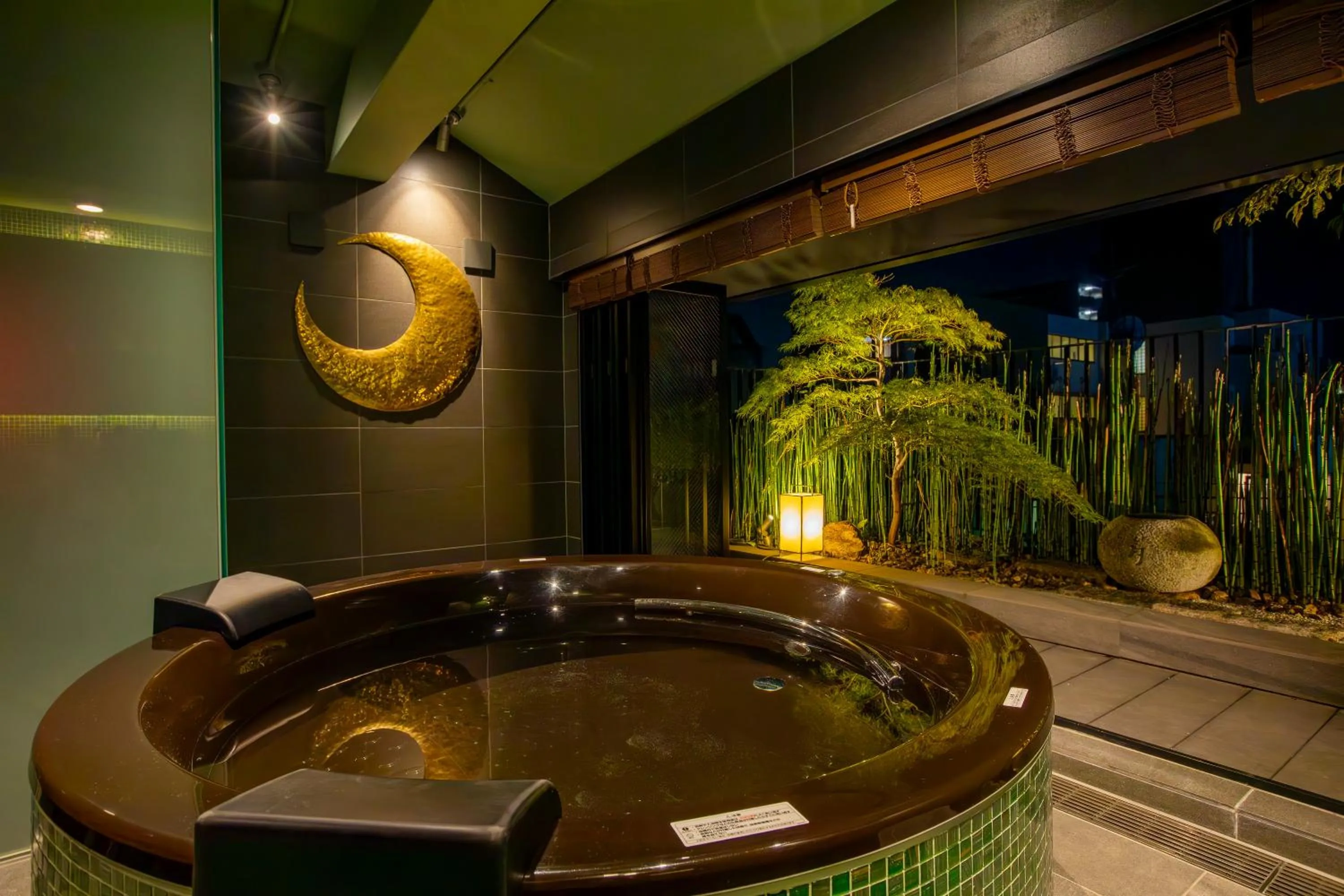 Bathroom in gallery hotel KAGUYA