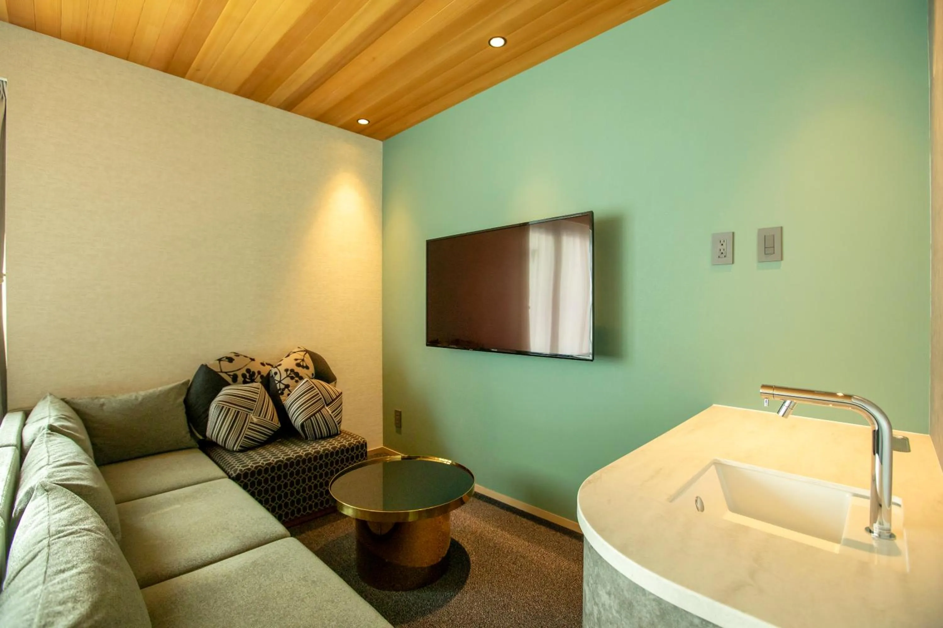 Living room in gallery hotel KAGUYA