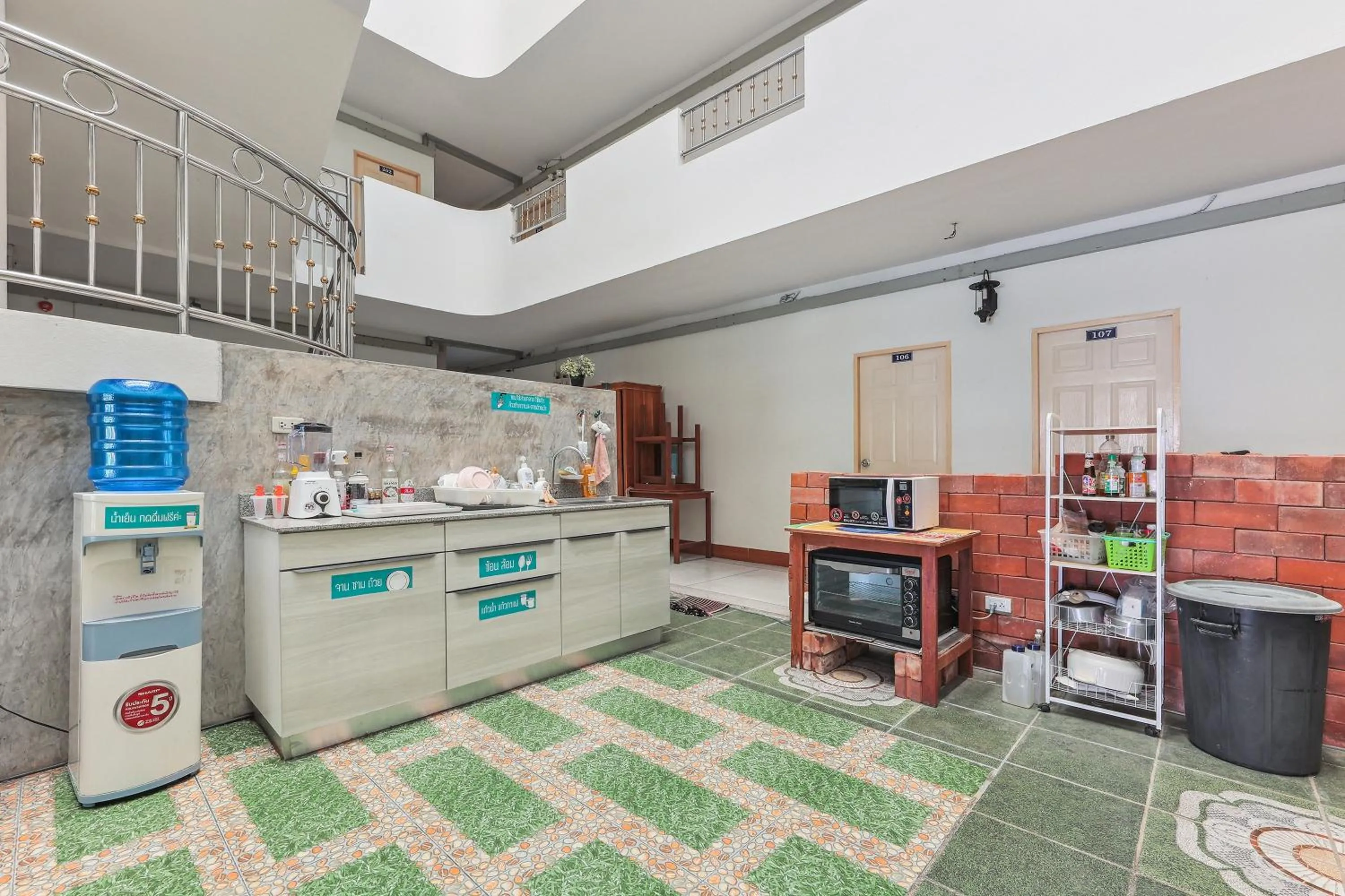 Kitchen or kitchenette in View Mansion