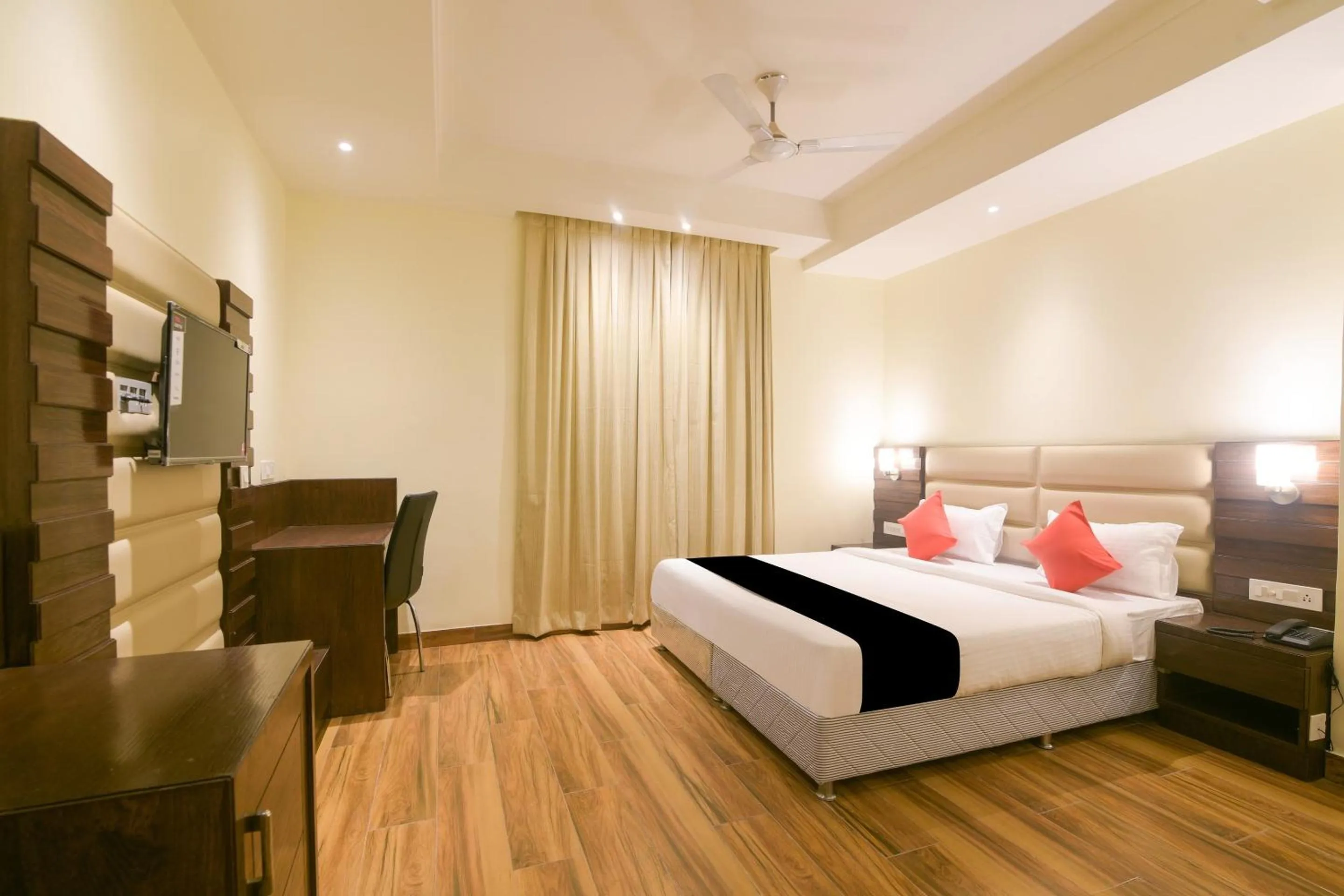 Bedroom, Bed in Super Collection O Starlight