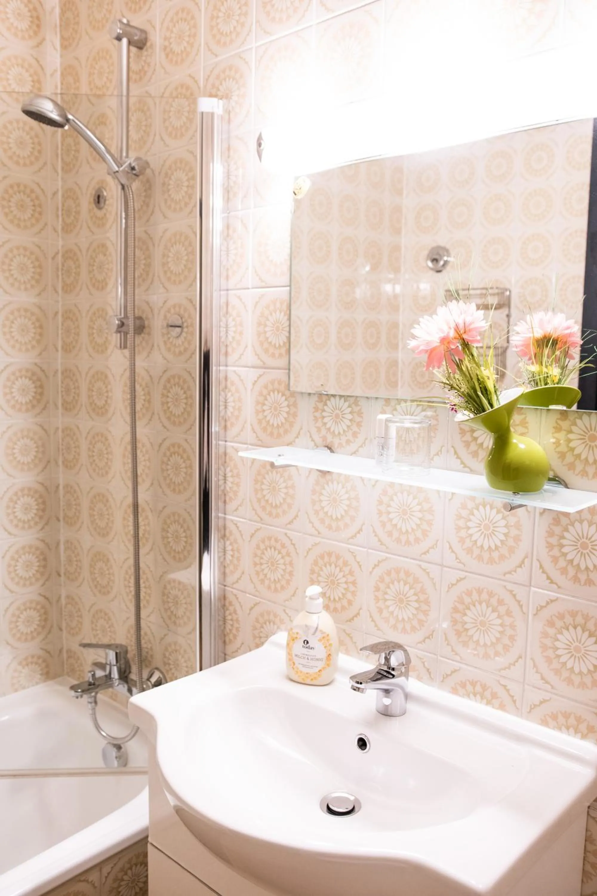 Toilet in Pension Hotel Mariahilf