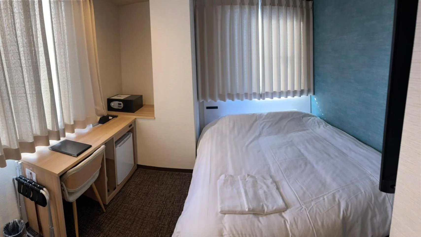 Bedroom, Bed in レミントンホテル