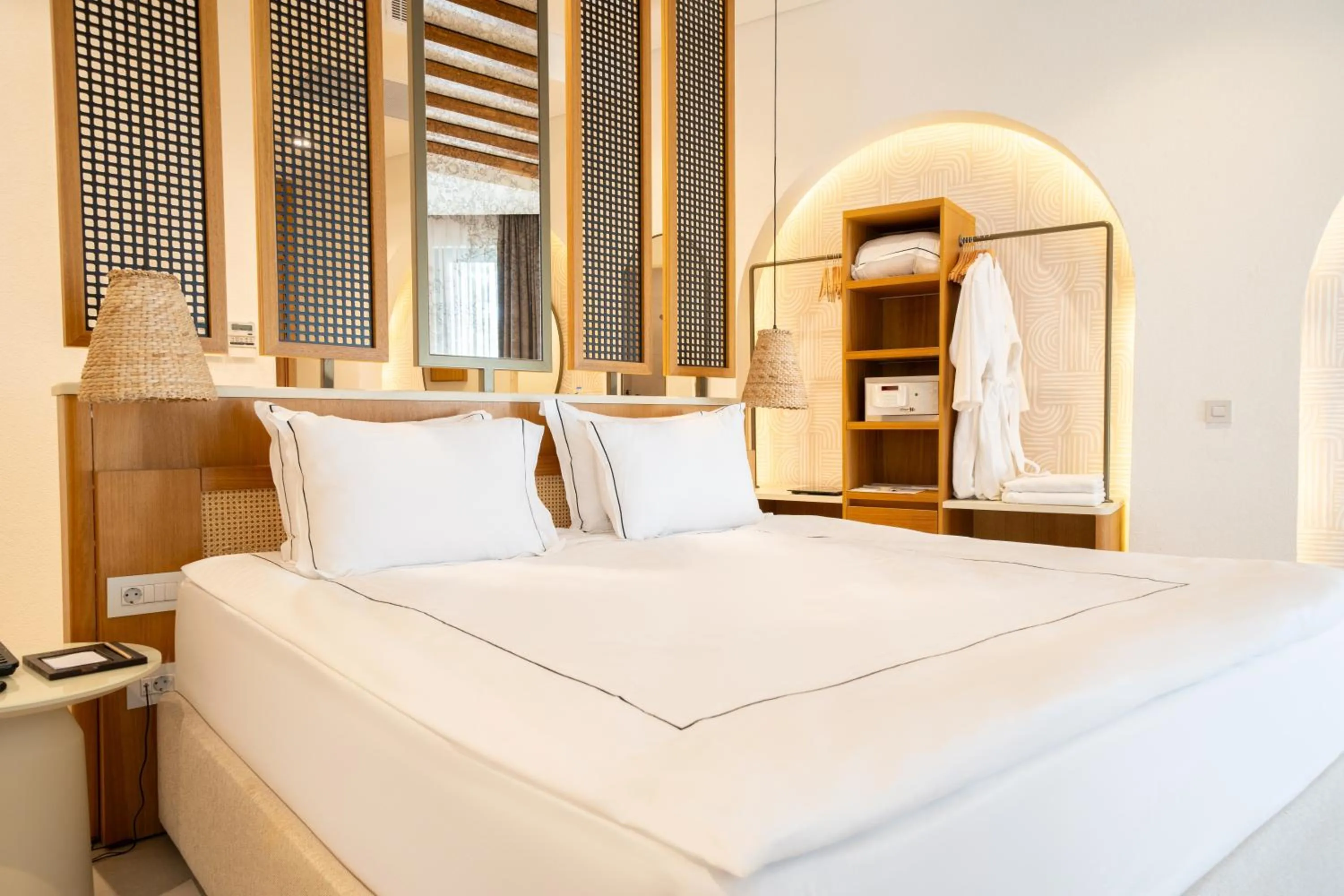 Bed in The Norm Collection Door'a Bodrum