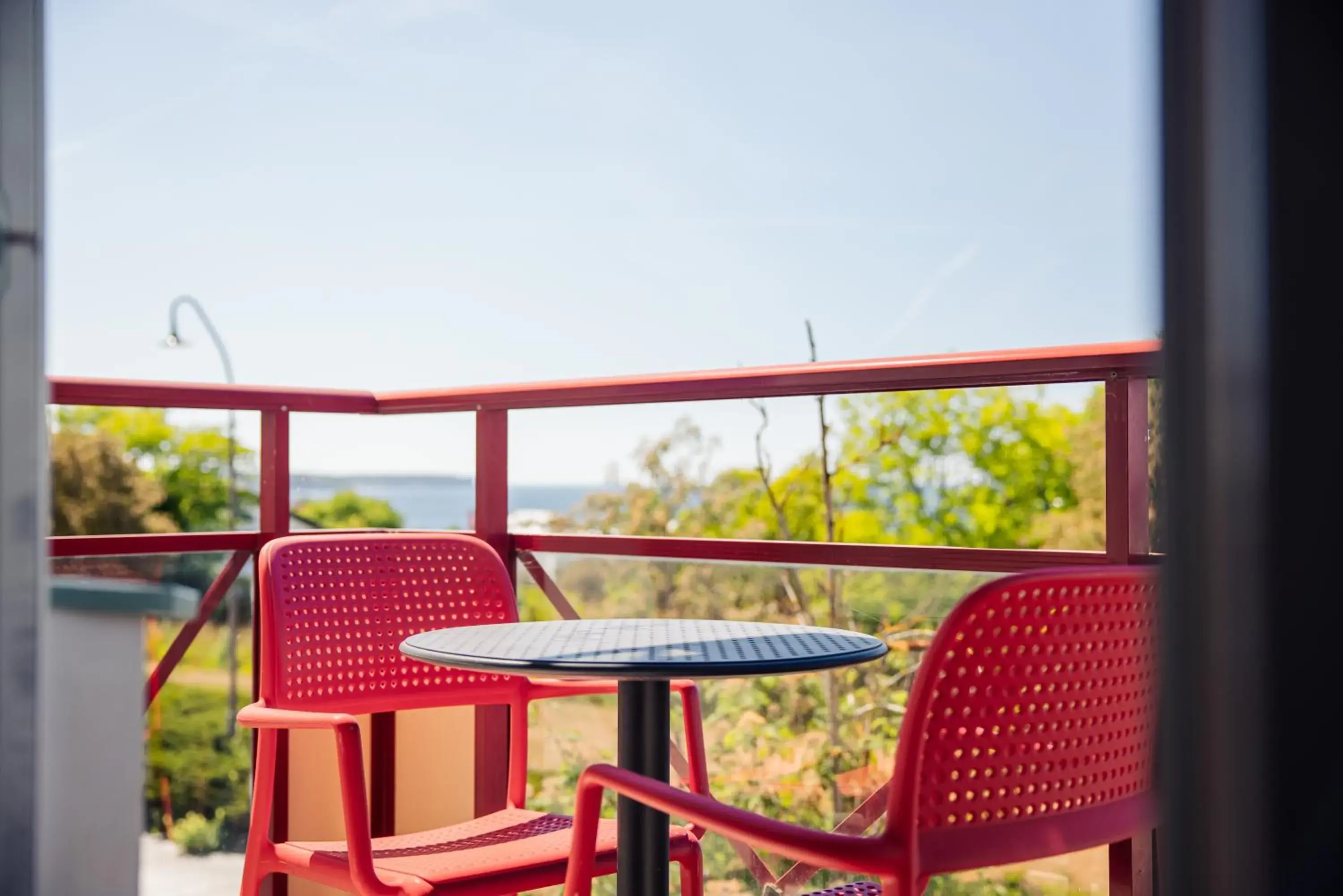 One-Bedroom Apartment with Ocean View and Balcony in Ravinstigen - Visby Lägenhetshotell One-Bedroom Apartment with Ocean View and Balcony in Ravinstigen - Visby Lägenhetshotell