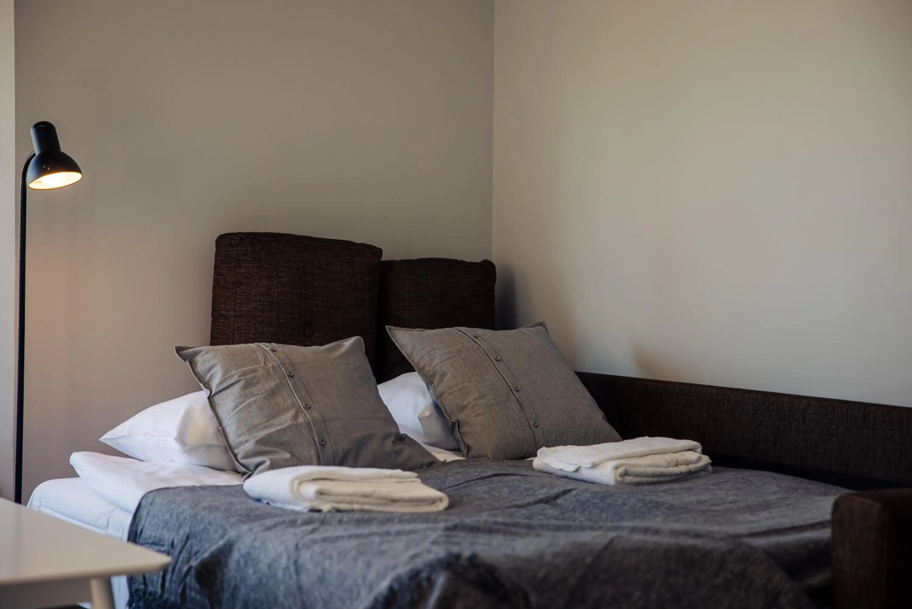 Bed in Ravinstigen - Visby Lägenhetshotell