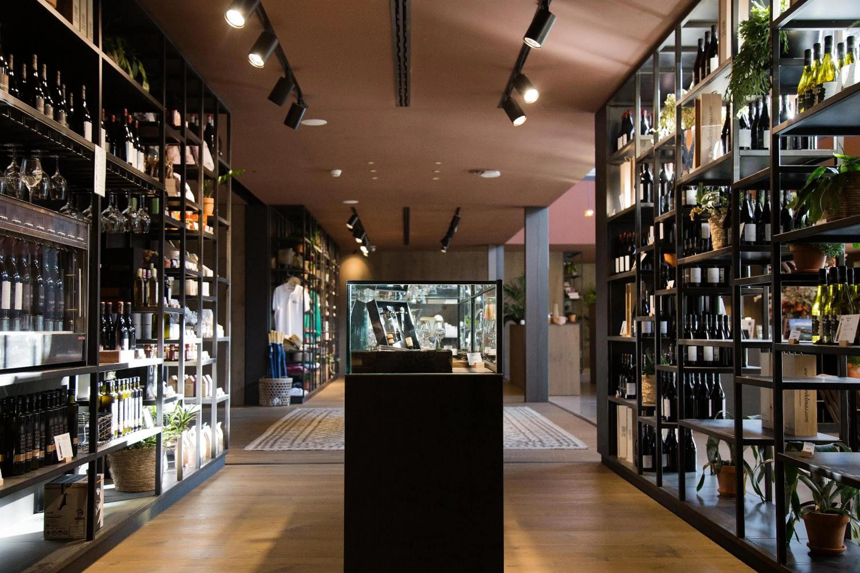 On-site shops in Les Cabanes de l'Oller del Mas