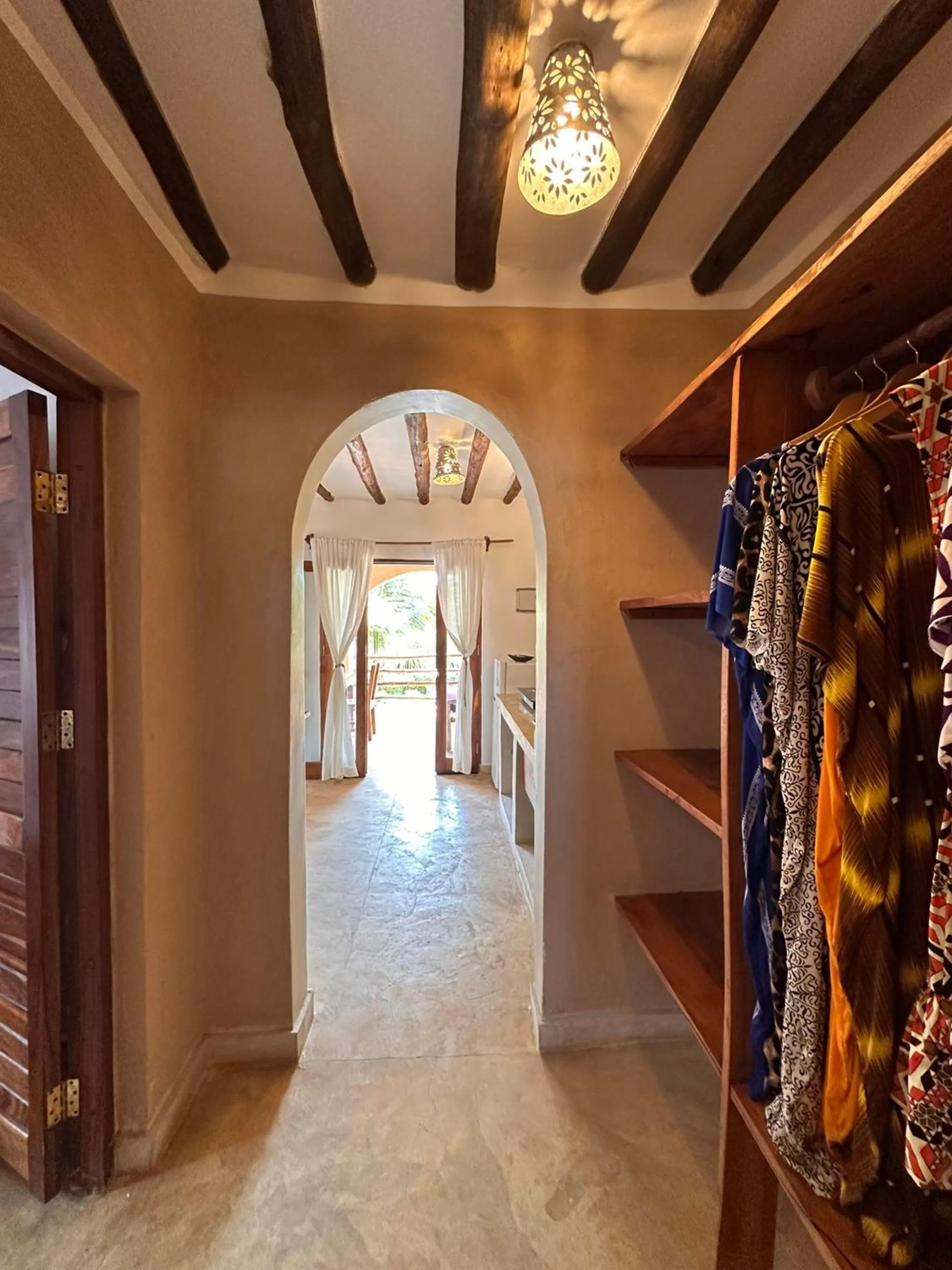 wardrobe in Lapili Residence