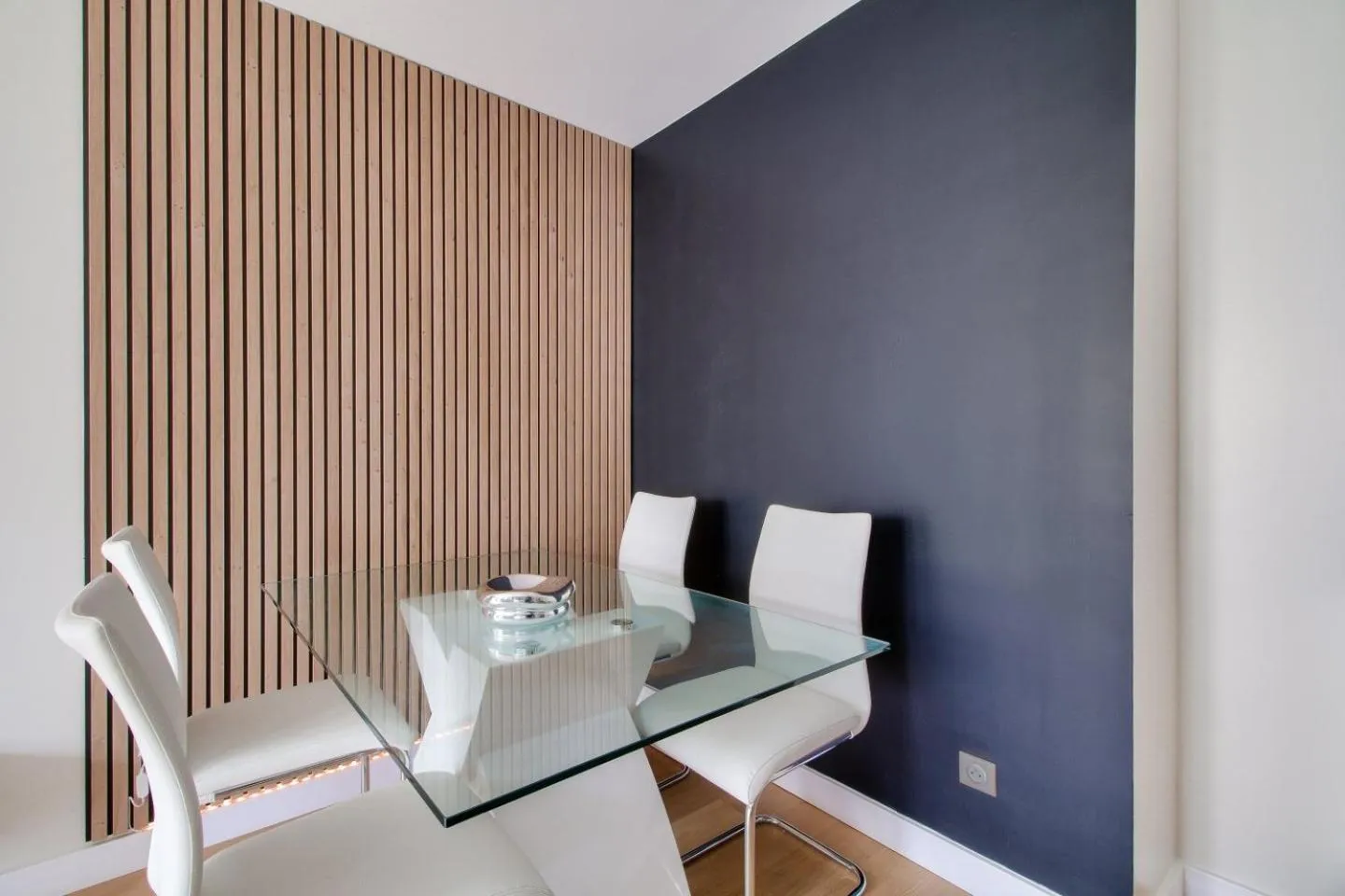 Dining area in 123home - Suite & spa XL