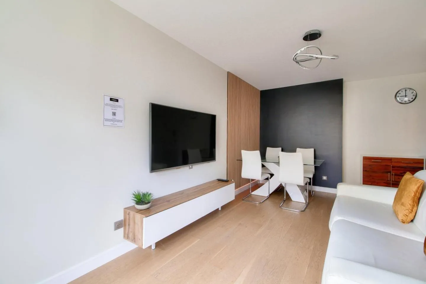 TV and multimedia, Bed in 123home - Suite & spa XL