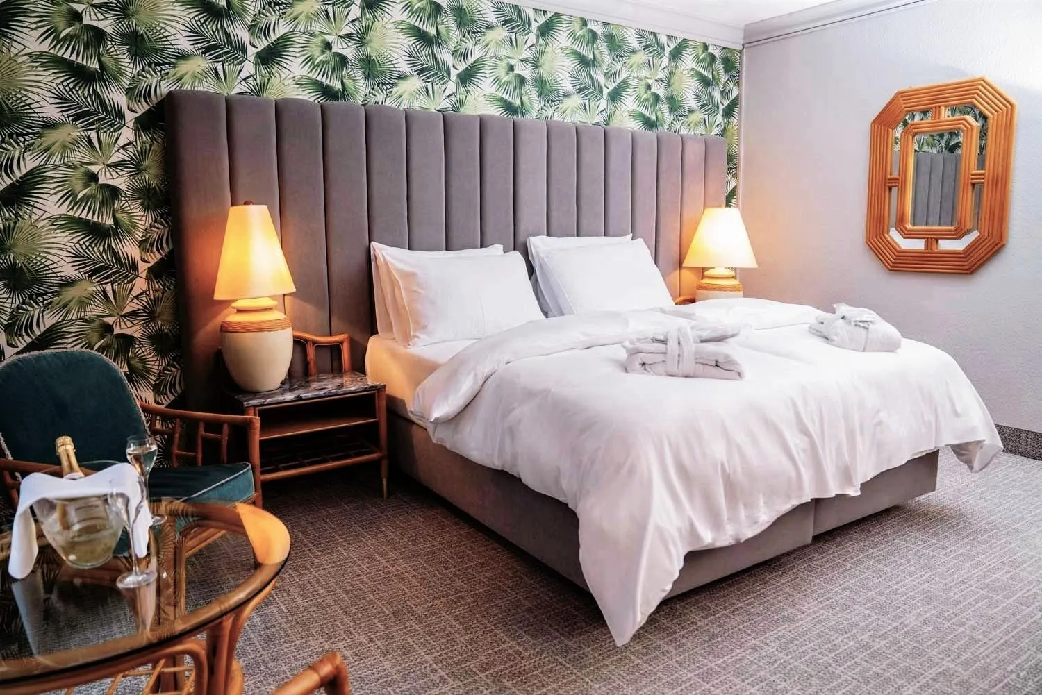 Bed in Eventhotel Pyramide