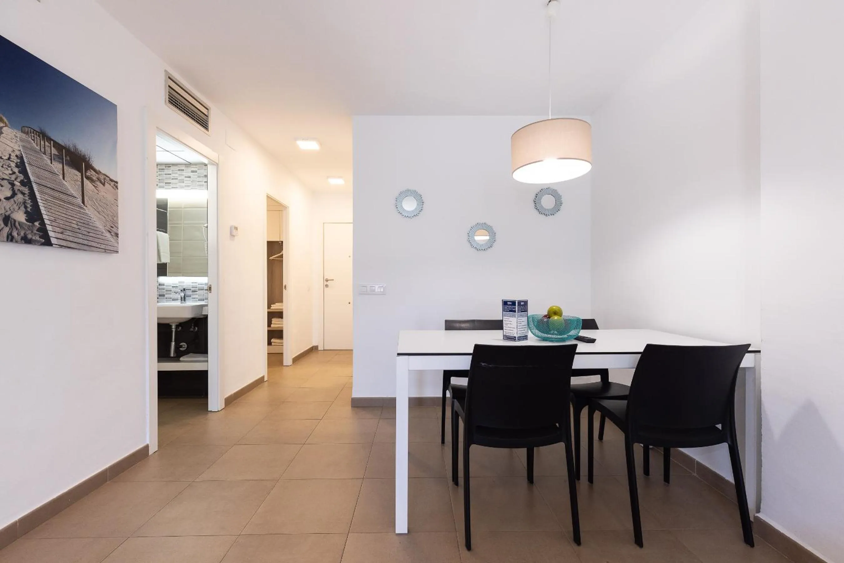 Dining area in Rentalmar Murillo Plus