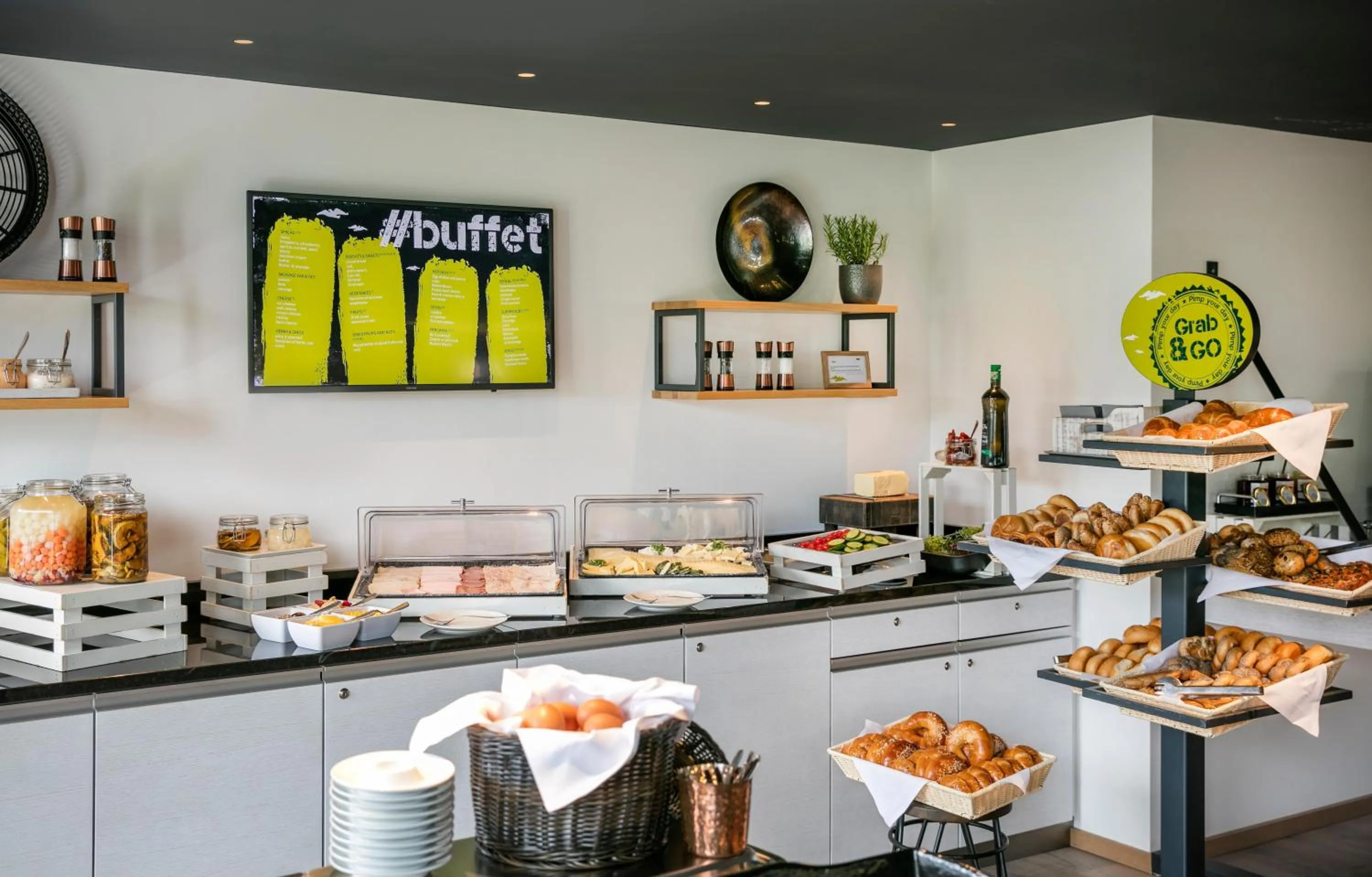 Restaurant/places to eat in ARCOTEL Donauzentrum Wien