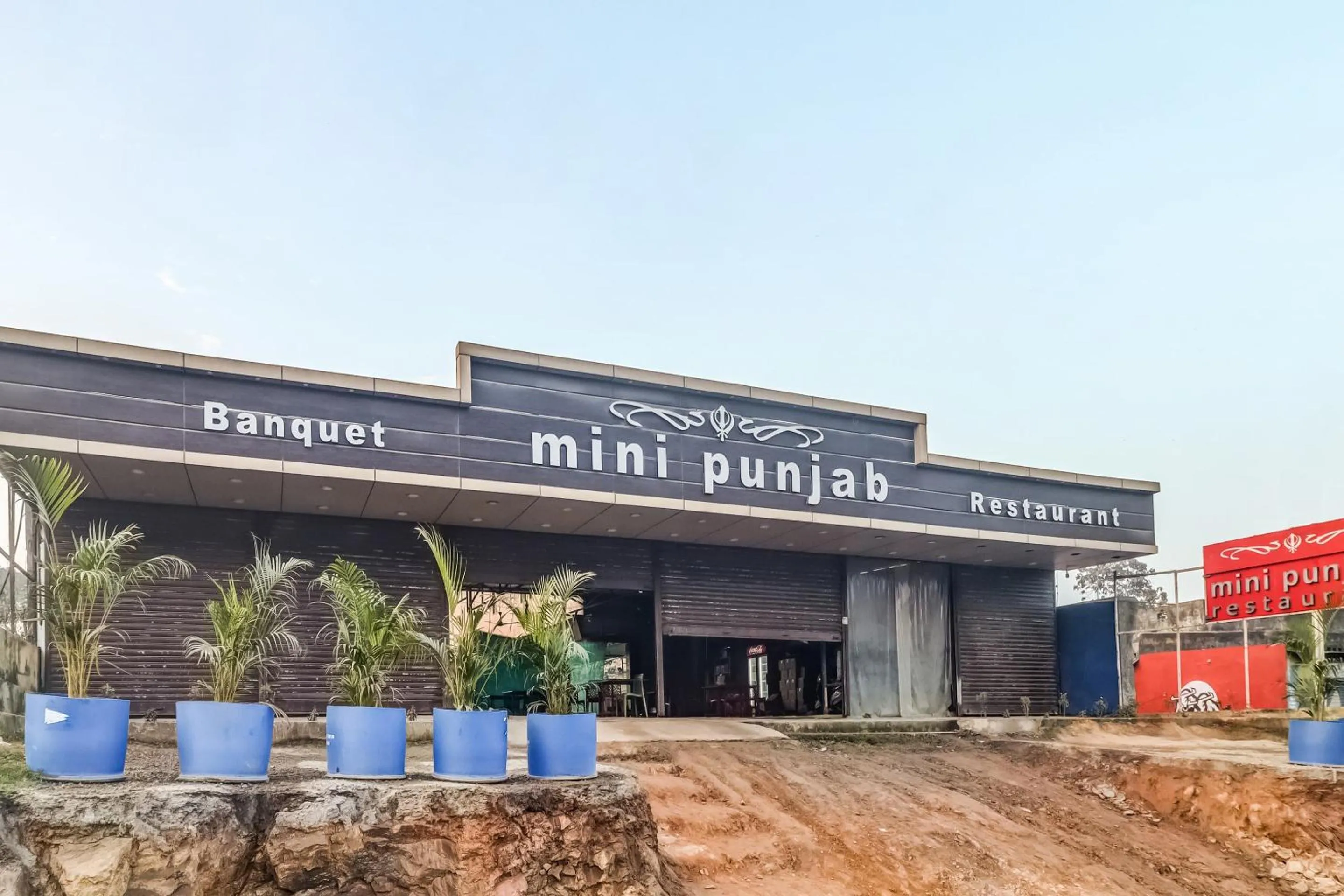 Facade/entrance in Hotel O Mini Punjab Hills