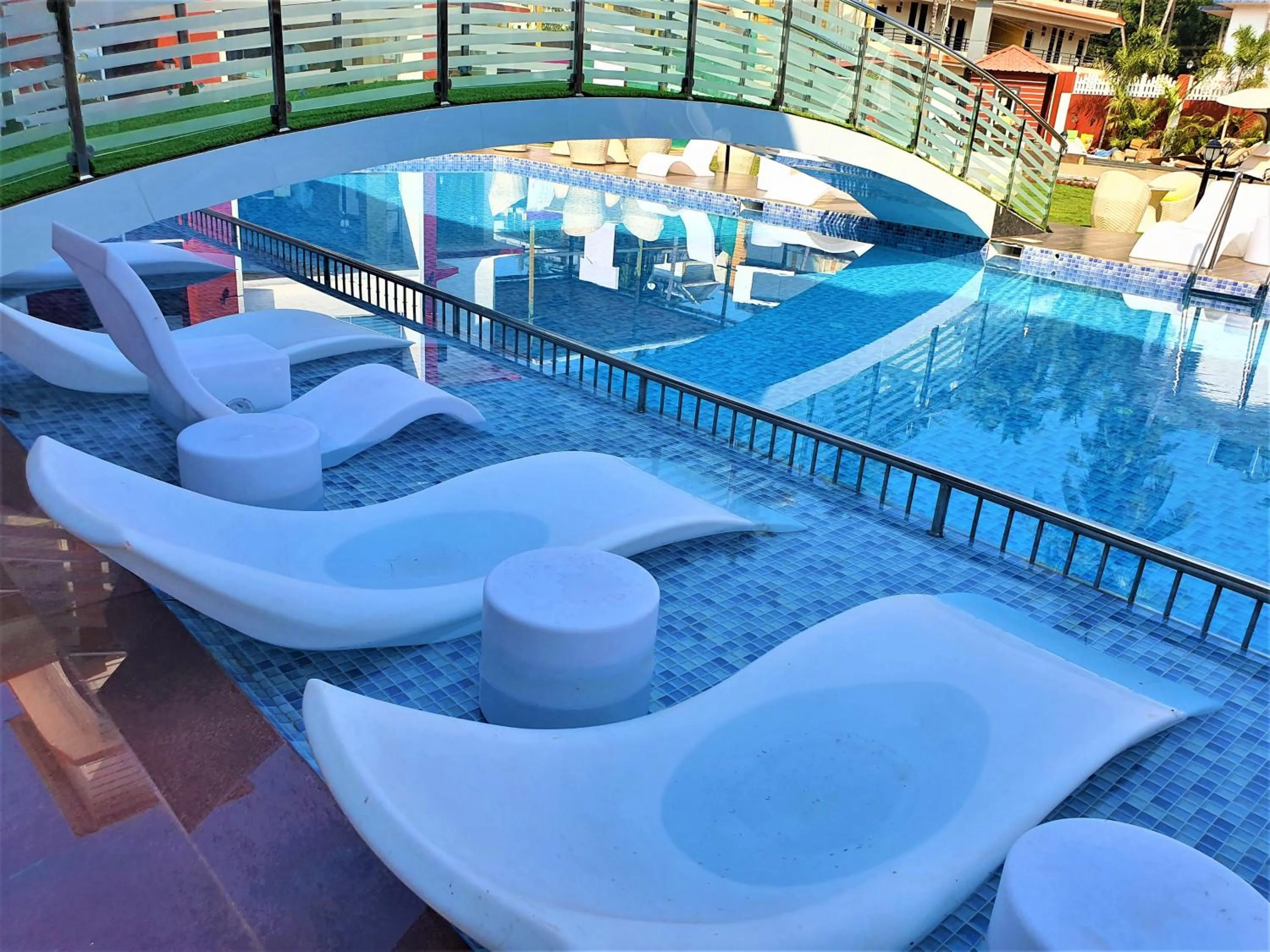 Pool view in Shanti Solitaire, Arpora